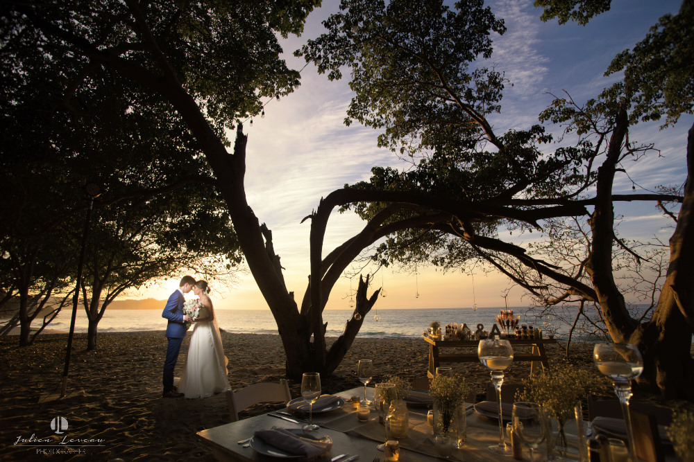 Professional Photographer – Colonial style Wedding at Hacienda San Pancho Professional Photographer – Colonial style Wedding at Hacienda San Pancho
