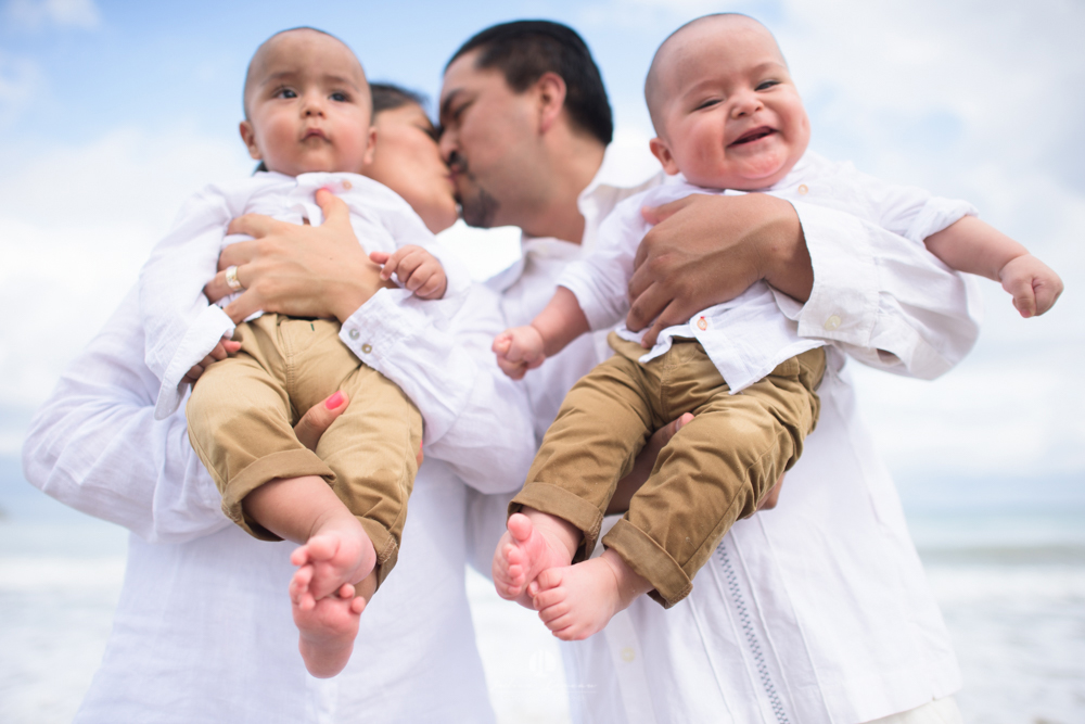 Family photo session on the beach in Puerto Vallarta