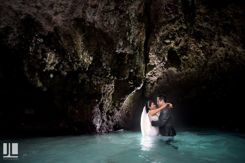 Trash the Dress session at the Marietas Islands, Punta Mita — photo 2