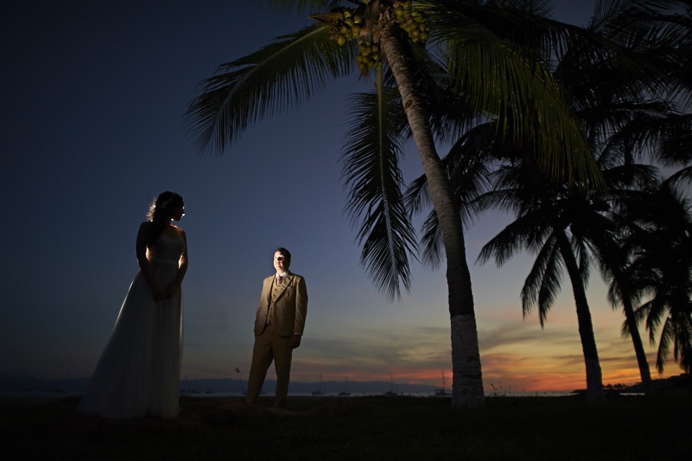 Aby & Paco — garden wedding at Vallarta Gardens, La Cruz de Huanacaxtle