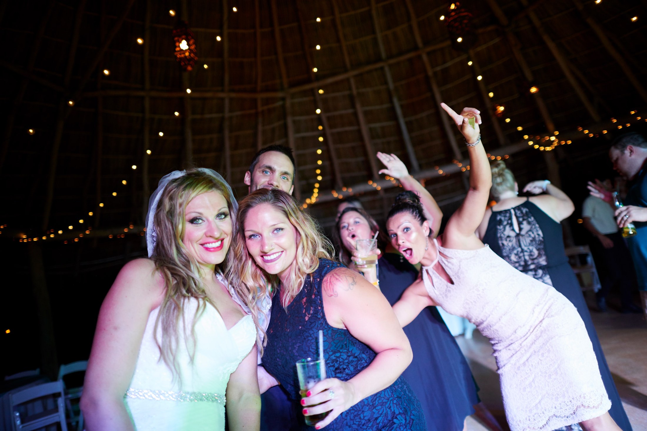Wedding in Sayulita, Nayarit — Roy & Emily — photo 151