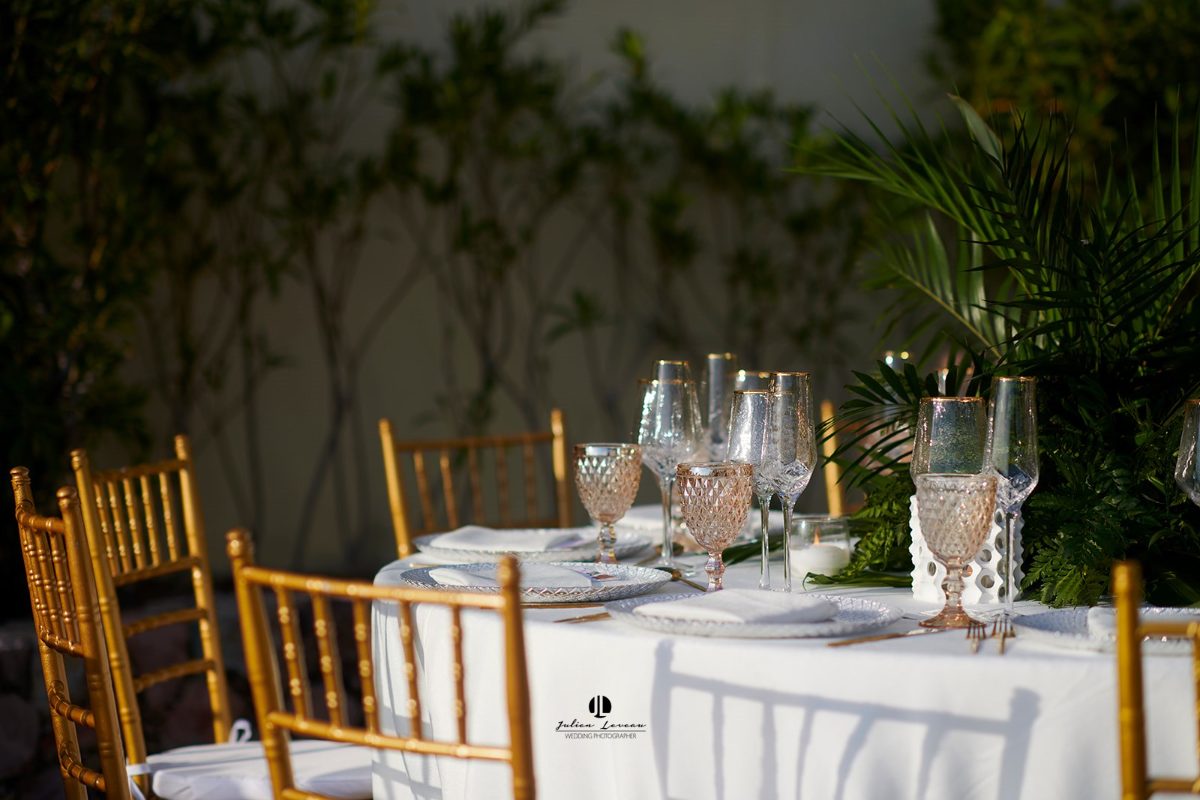 Wedding décor and florals at an oceanfront villa in Puerto Vallarta — Anthony & Farzad — photo 11