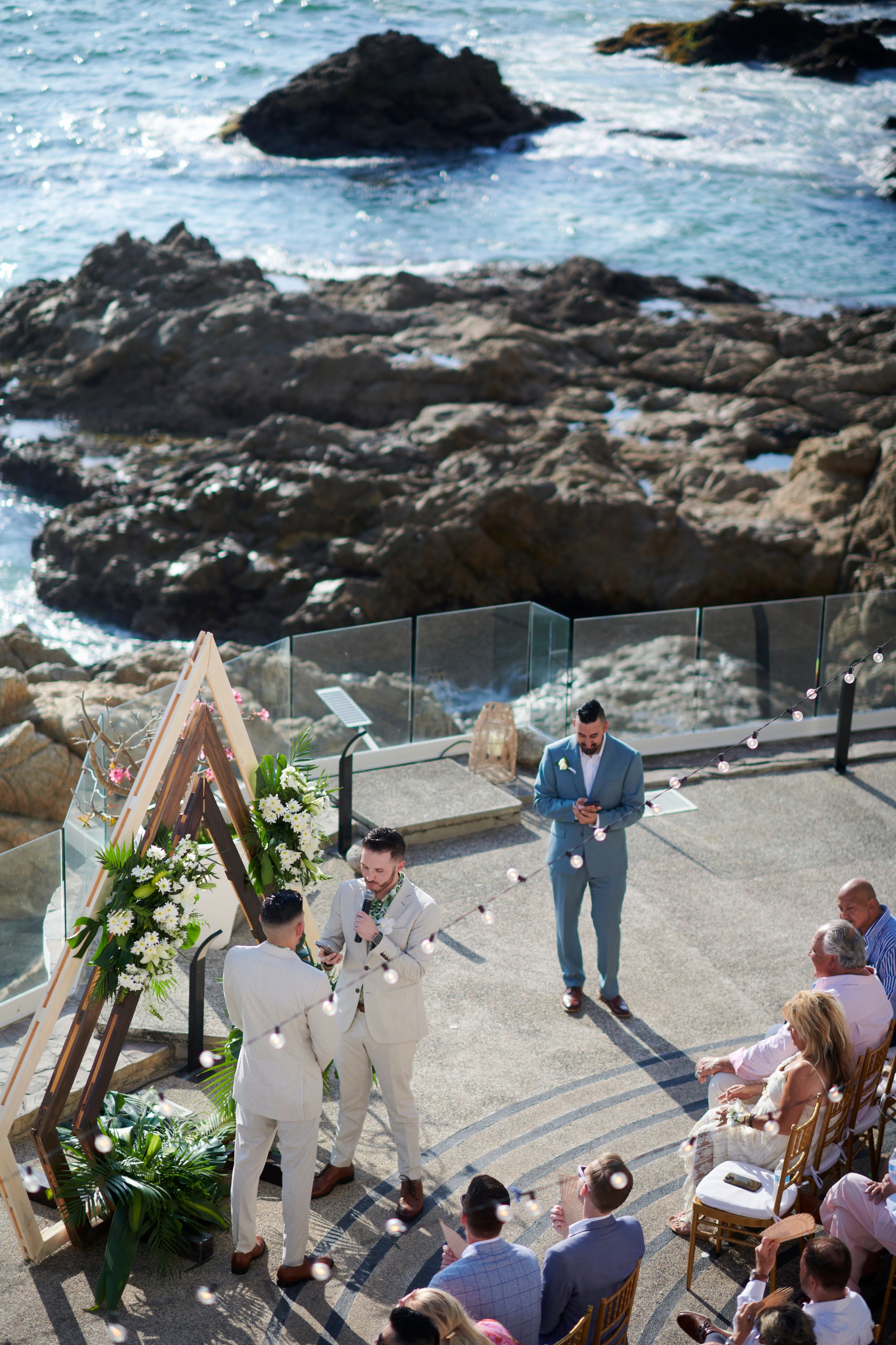 Ceremonia de boda entre hombres en una villa frente al mar en Puerto Vallarta — Anthony & Farzad — foto 91