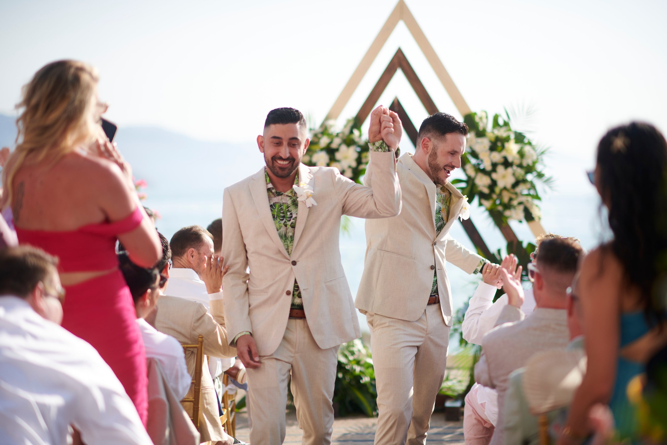 Ceremonia de boda entre hombres en una villa frente al mar en Puerto Vallarta — Anthony & Farzad — foto 100