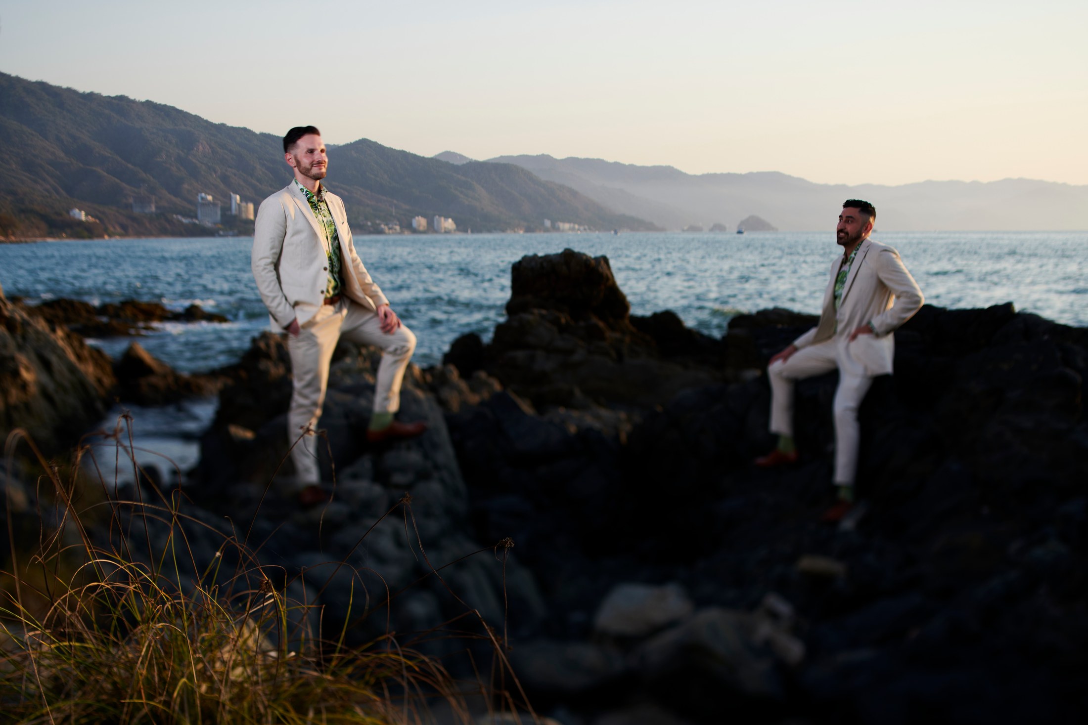 Ceremonia de boda entre hombres en una villa frente al mar en Puerto Vallarta — Anthony & Farzad — foto 174