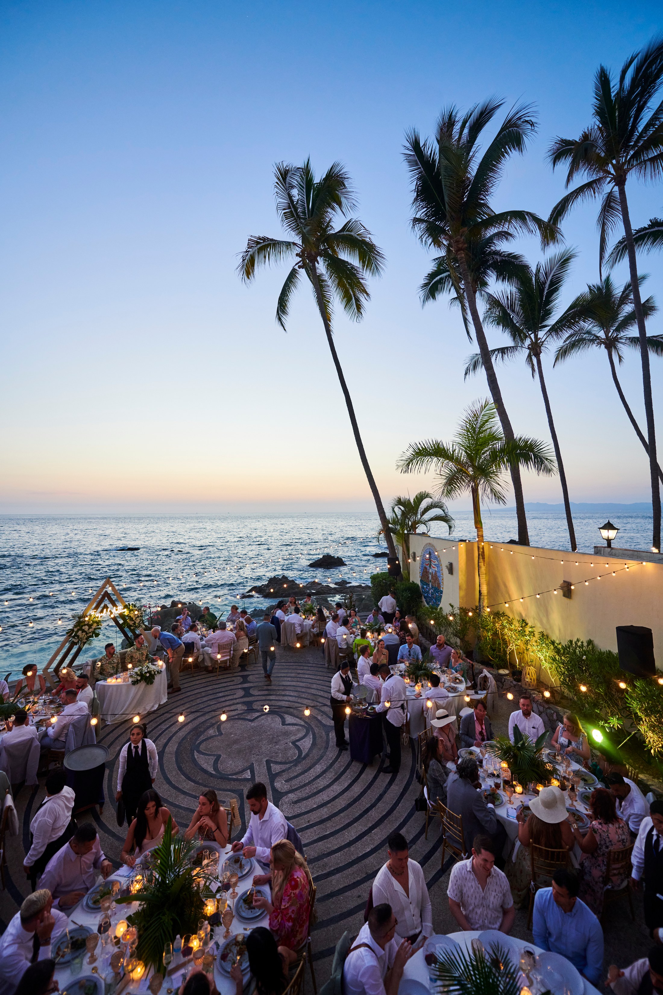 Ceremonia de boda entre hombres en una villa frente al mar en Puerto Vallarta — Anthony & Farzad — foto 187