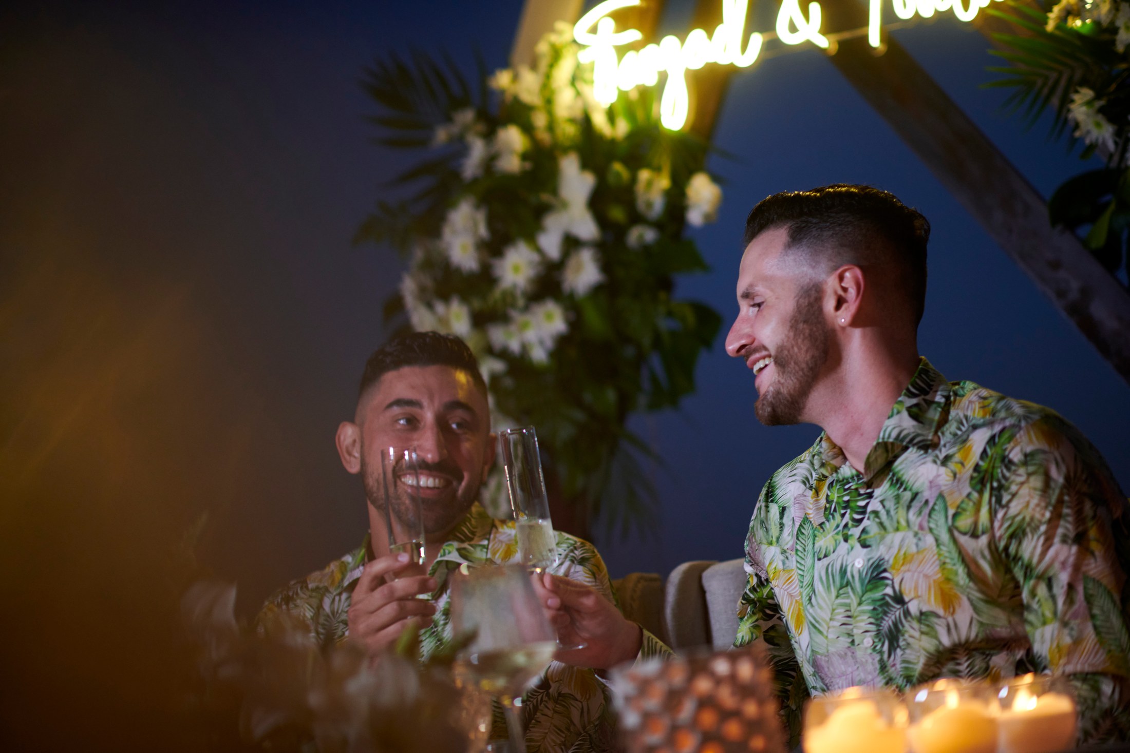Fiesta de boda LGBTQ+ sobre el Pacífico en Puerto Vallarta — Anthony & Farzad — foto 4