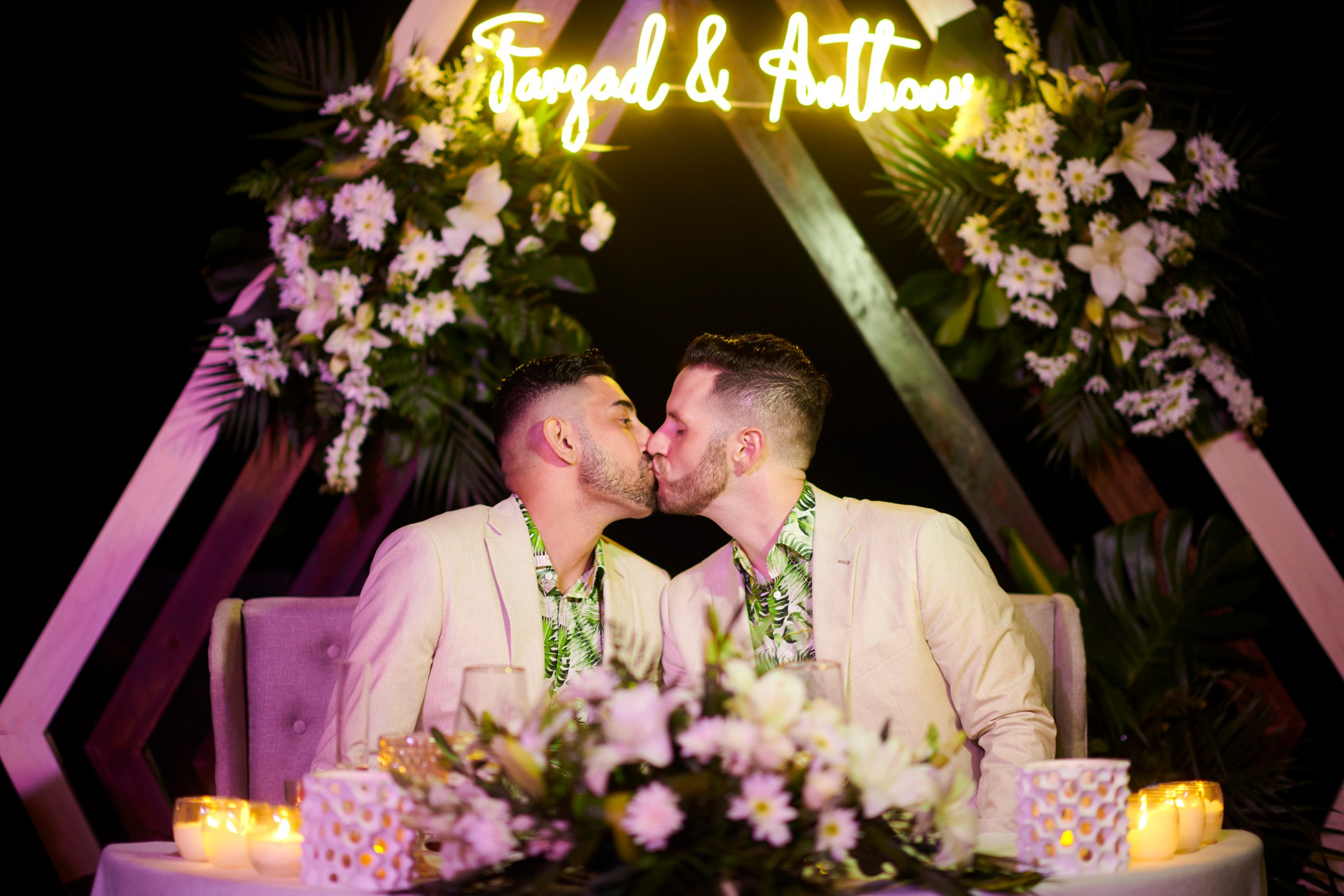 Fiesta de boda LGBTQ+ sobre el Pacífico en Puerto Vallarta — Anthony & Farzad — foto 12