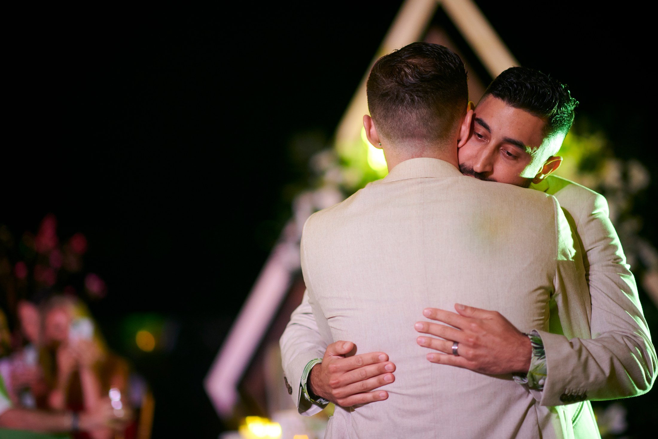 Fiesta de boda LGBTQ+ sobre el Pacífico en Puerto Vallarta — Anthony & Farzad — foto 18