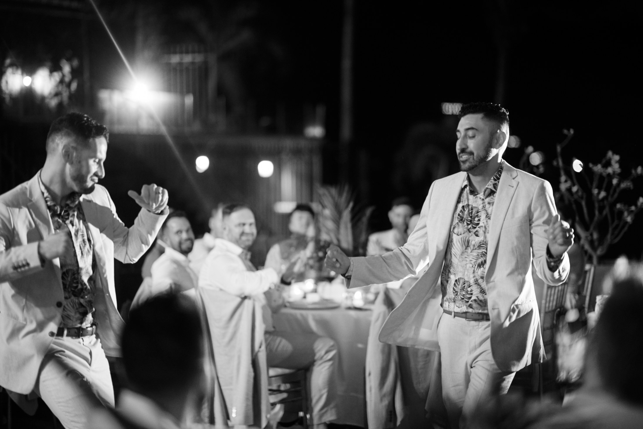 Fiesta de boda LGBTQ+ sobre el Pacífico en Puerto Vallarta — Anthony & Farzad — foto 19