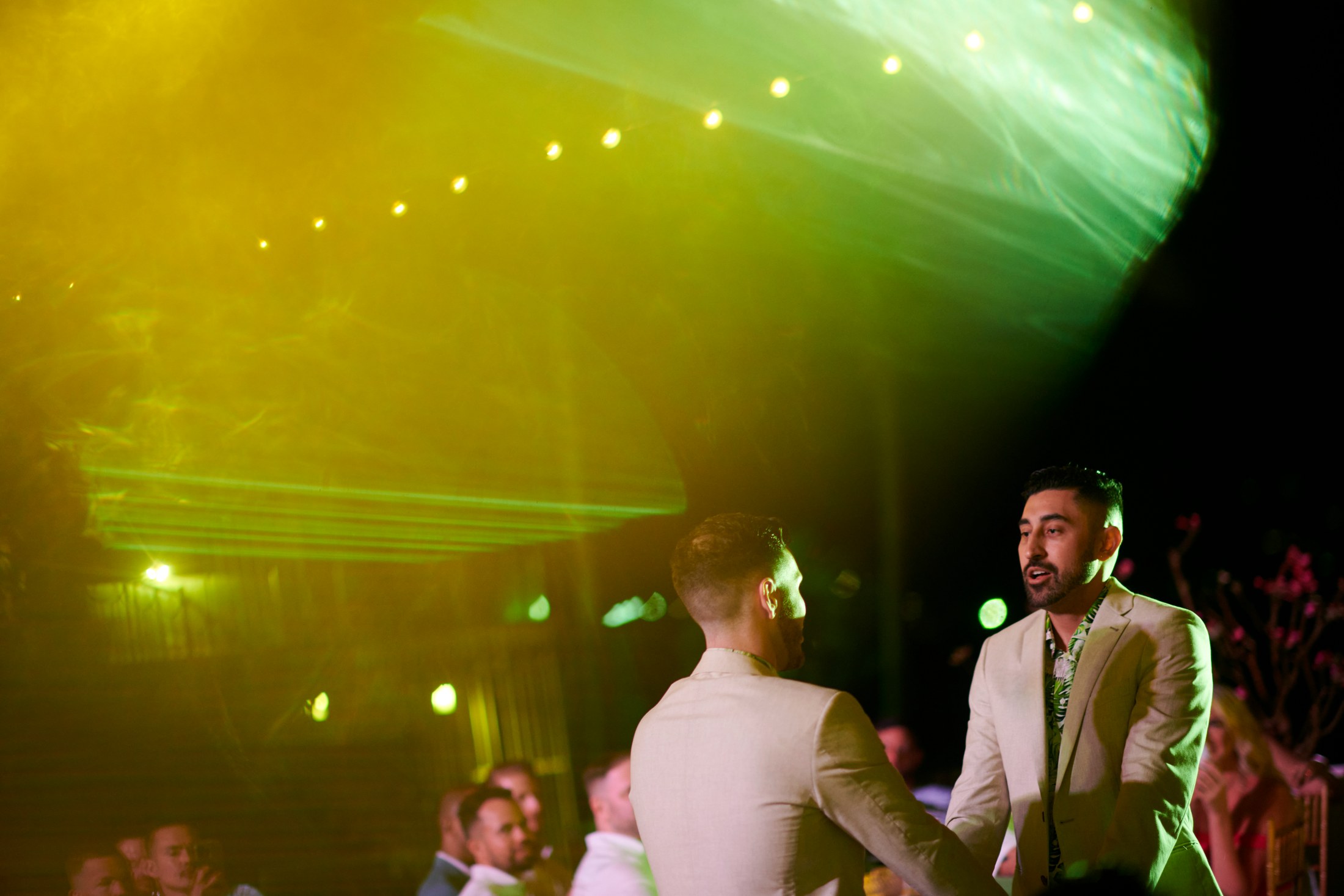 Fiesta de boda LGBTQ+ sobre el Pacífico en Puerto Vallarta — Anthony & Farzad — foto 22