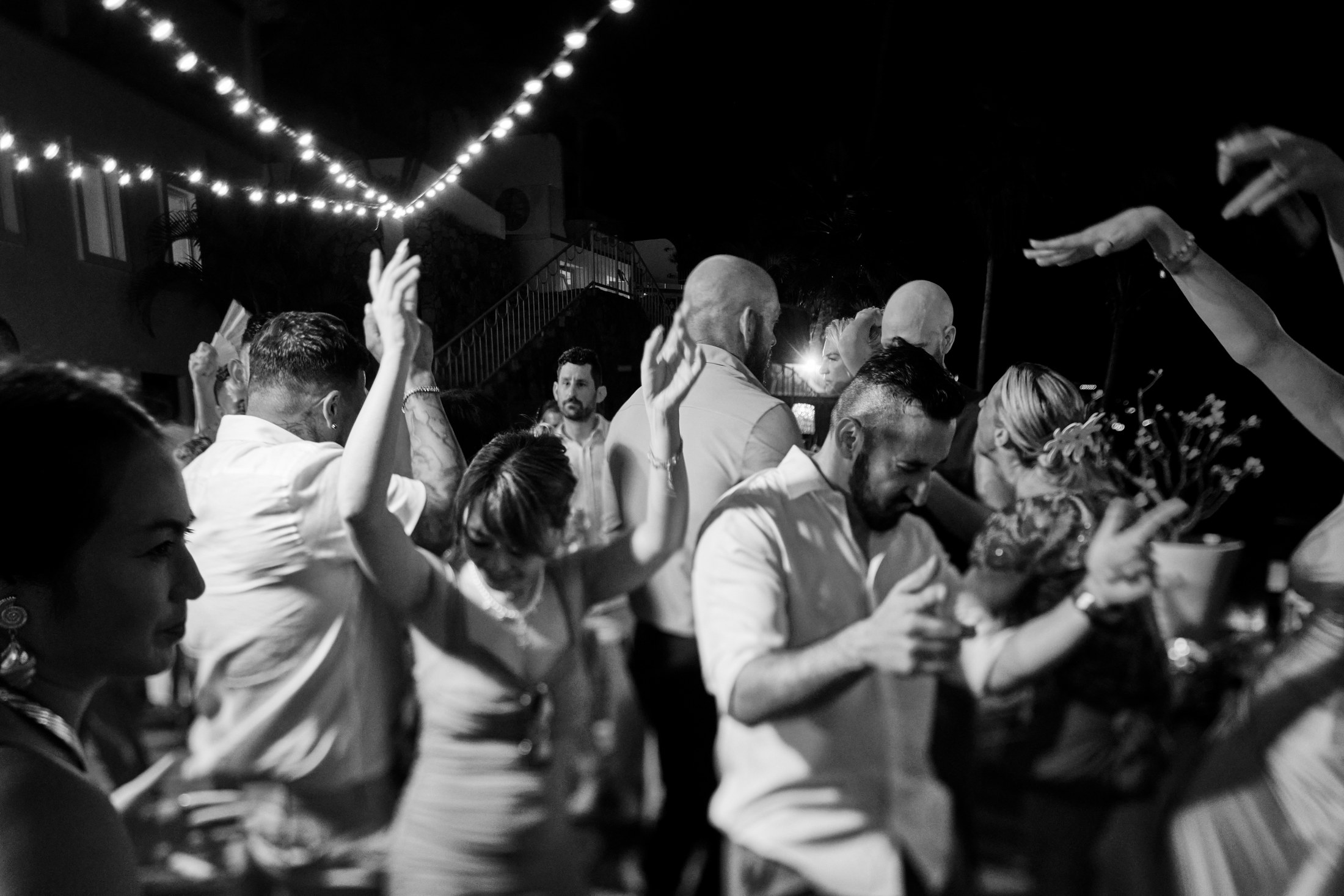 Fiesta de boda LGBTQ+ sobre el Pacífico en Puerto Vallarta — Anthony & Farzad — foto 58