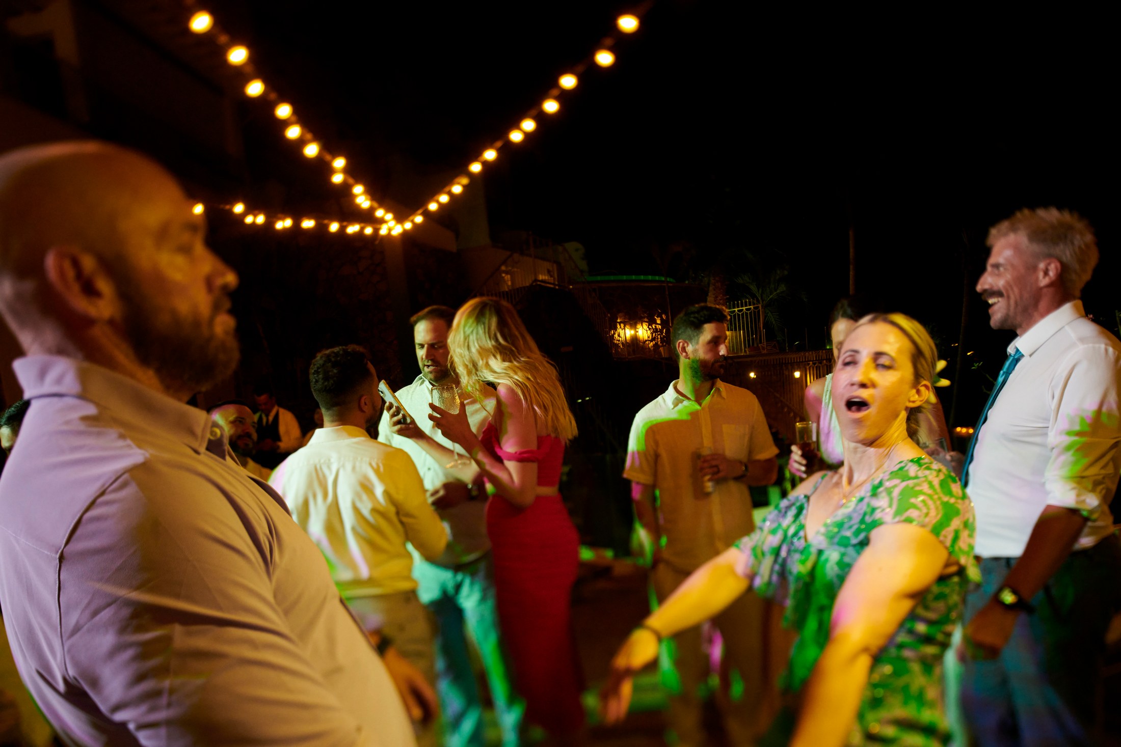 Fiesta de boda LGBTQ+ sobre el Pacífico en Puerto Vallarta — Anthony & Farzad — foto 64