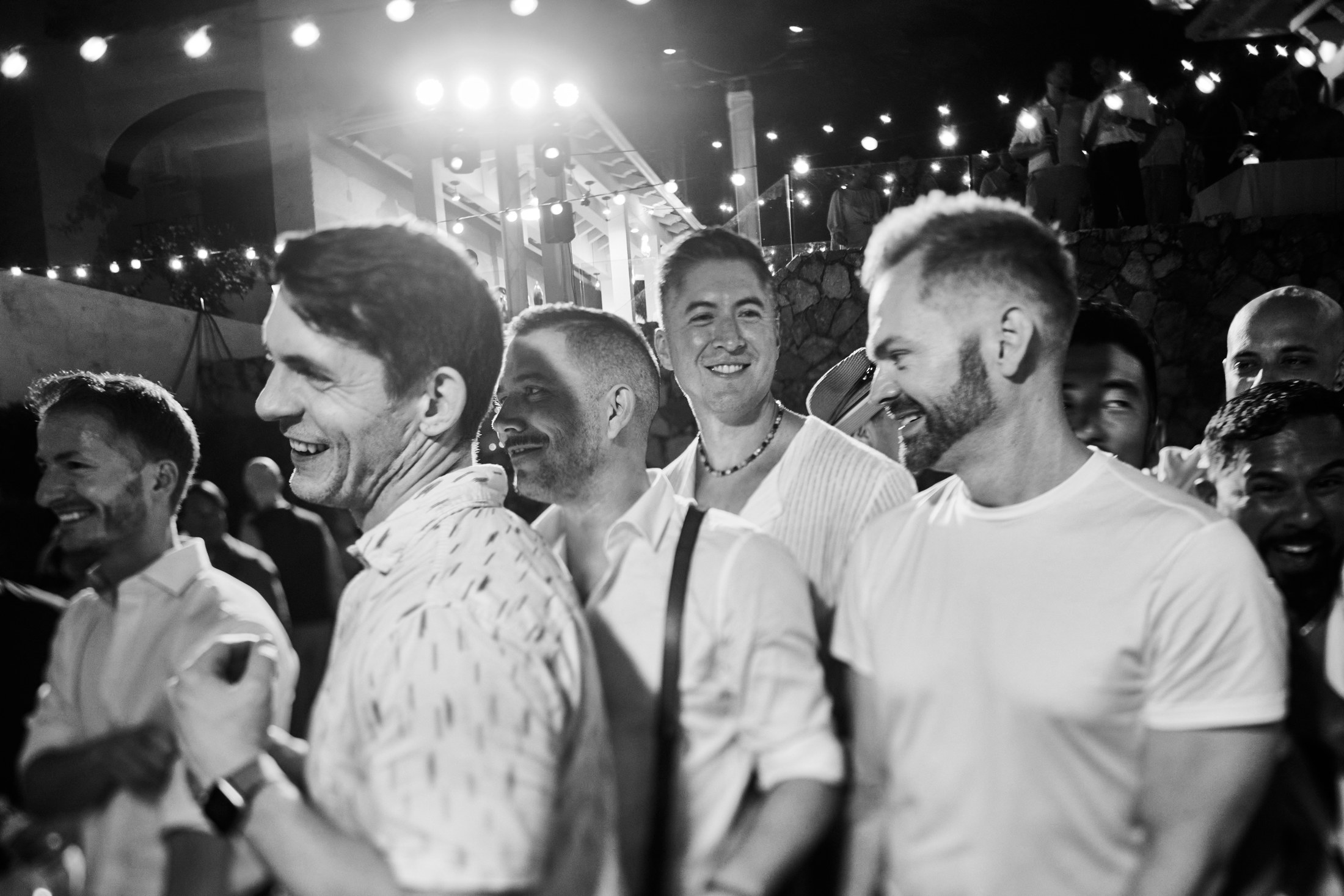 Fiesta de boda LGBTQ+ sobre el Pacífico en Puerto Vallarta — Anthony & Farzad — foto 66