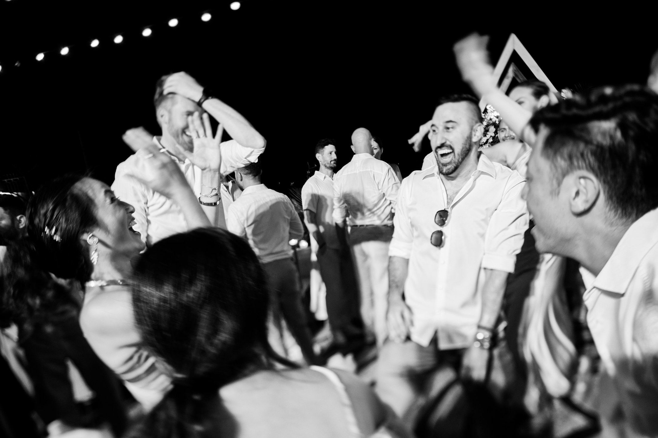 Fiesta de boda LGBTQ+ sobre el Pacífico en Puerto Vallarta — Anthony & Farzad — foto 71