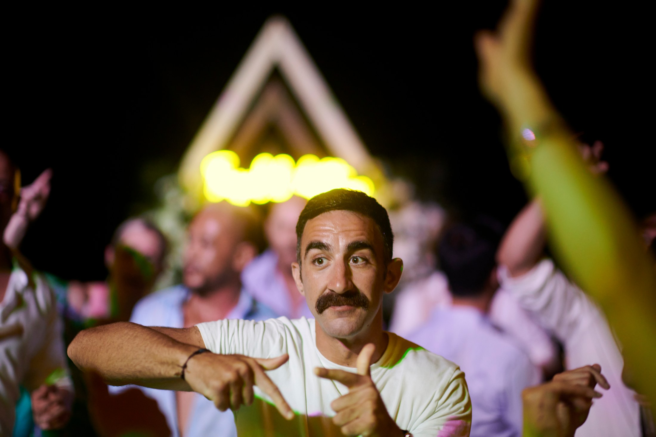 Fiesta de boda LGBTQ+ sobre el Pacífico en Puerto Vallarta — Anthony & Farzad — foto 94