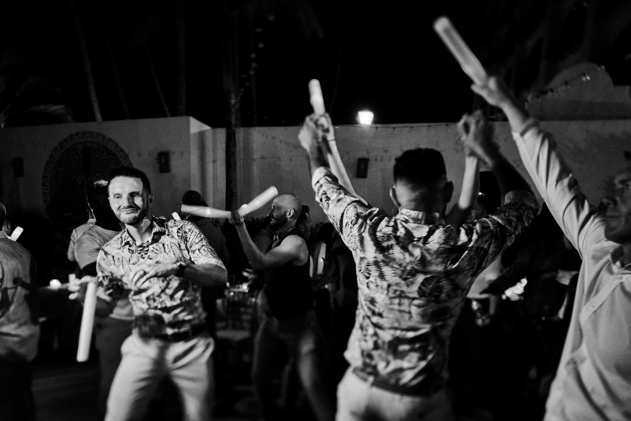 Fiesta de boda LGBTQ+ sobre el Pacífico en Puerto Vallarta — Anthony & Farzad — foto 114