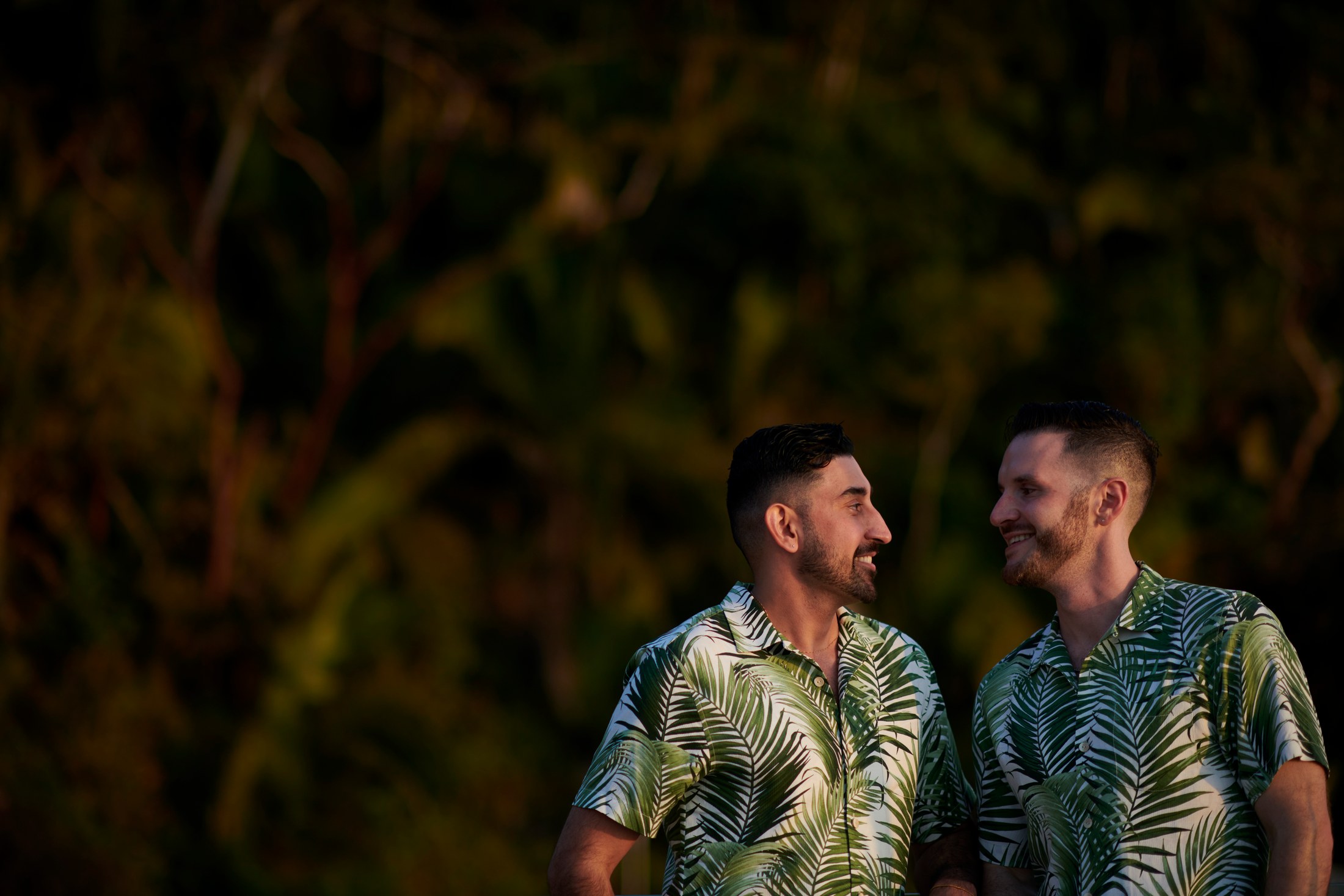 Fiesta de bienvenida de una boda LGBTQ+ sobre la bahía de Banderas, Puerto Vallarta — Anthony & Farzad — foto 17