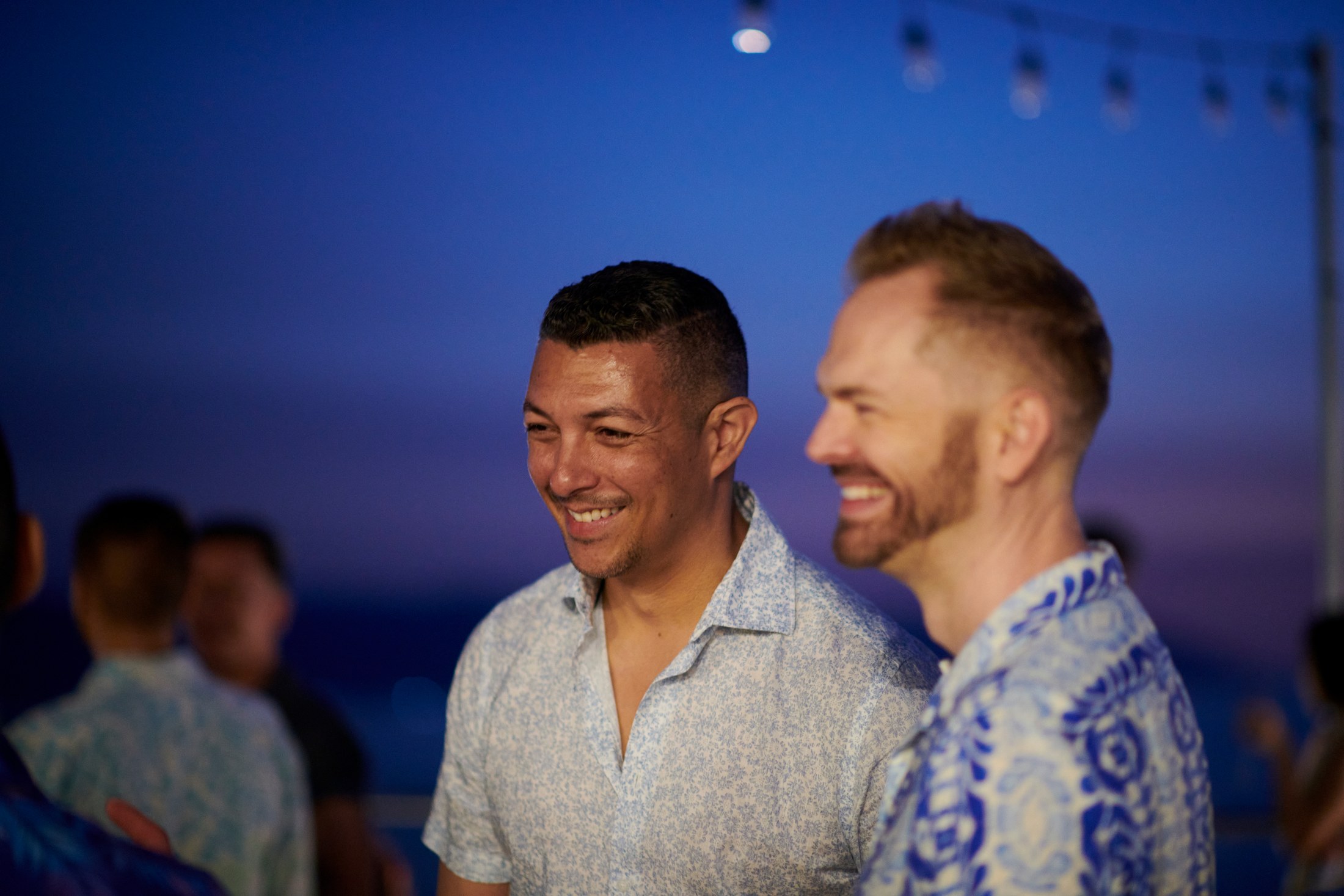 Fiesta de bienvenida de una boda LGBTQ+ sobre la bahía de Banderas, Puerto Vallarta — Anthony & Farzad — foto 50