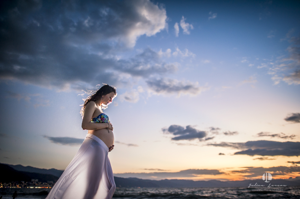 Maternity photo session in Puerto Vallarta — pregnancy portrait 2