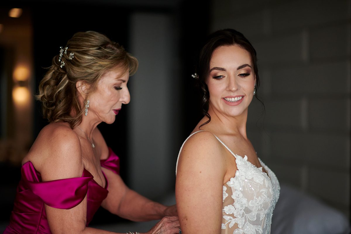 Getting ready before a beach wedding in Puerto Vallarta — Knight & Madeline — photo 17