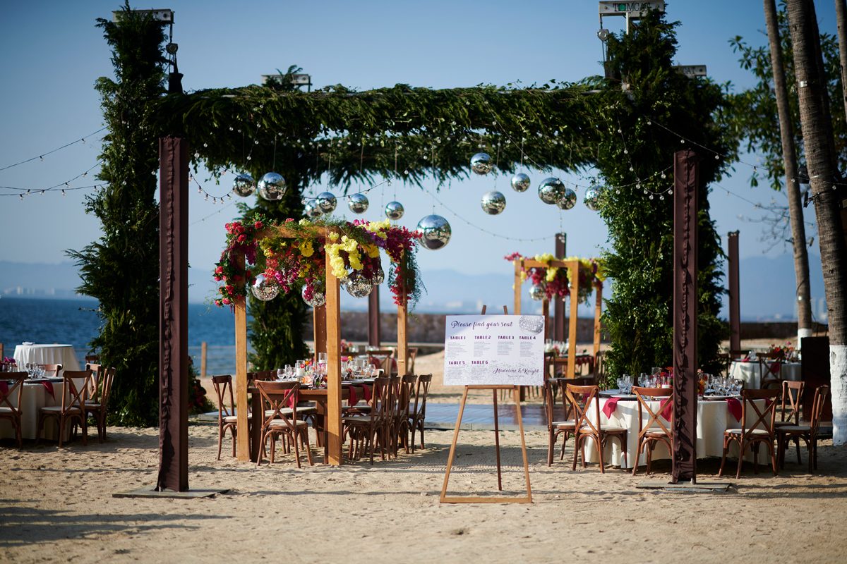 Preparativos antes de una boda en la playa en Puerto Vallarta — Knight & Madeline — foto 17