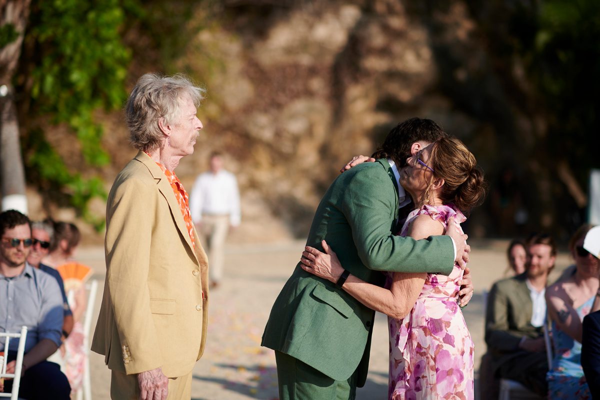 Beach wedding ceremony at sunset in Puerto Vallarta — Knight & Madeline — photo 2