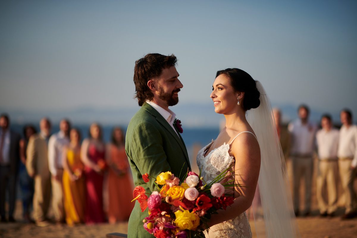 Preparativos antes de una boda en la playa en Puerto Vallarta — Knight & Madeline — foto 31