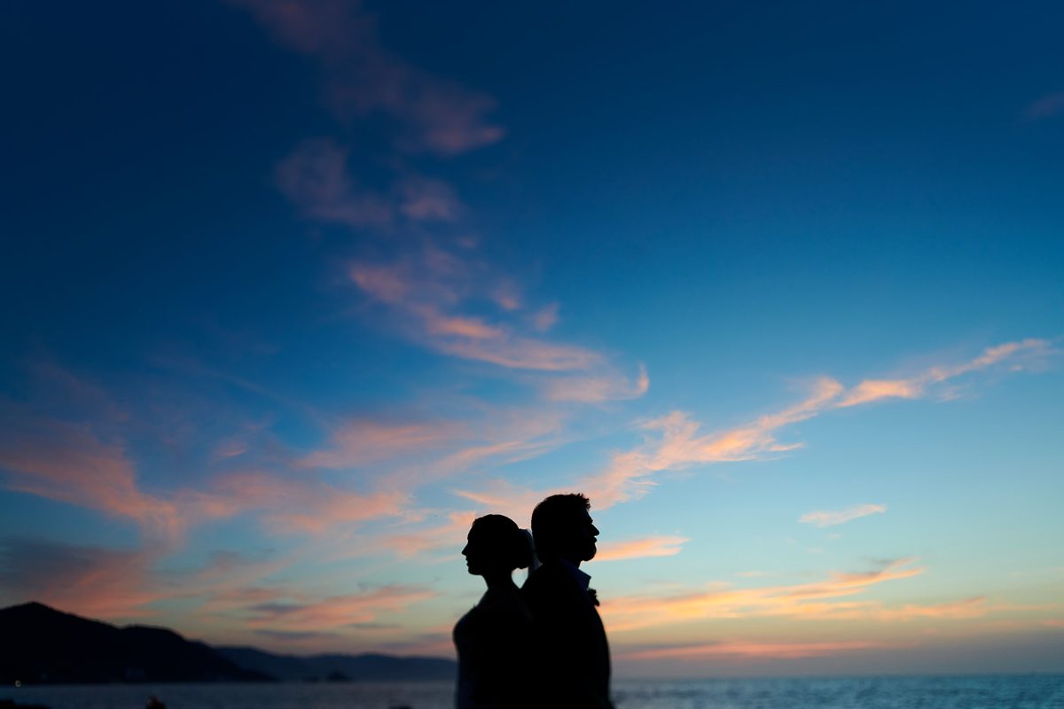 Beach wedding ceremony at sunset in Puerto Vallarta — Knight & Madeline — photo 15