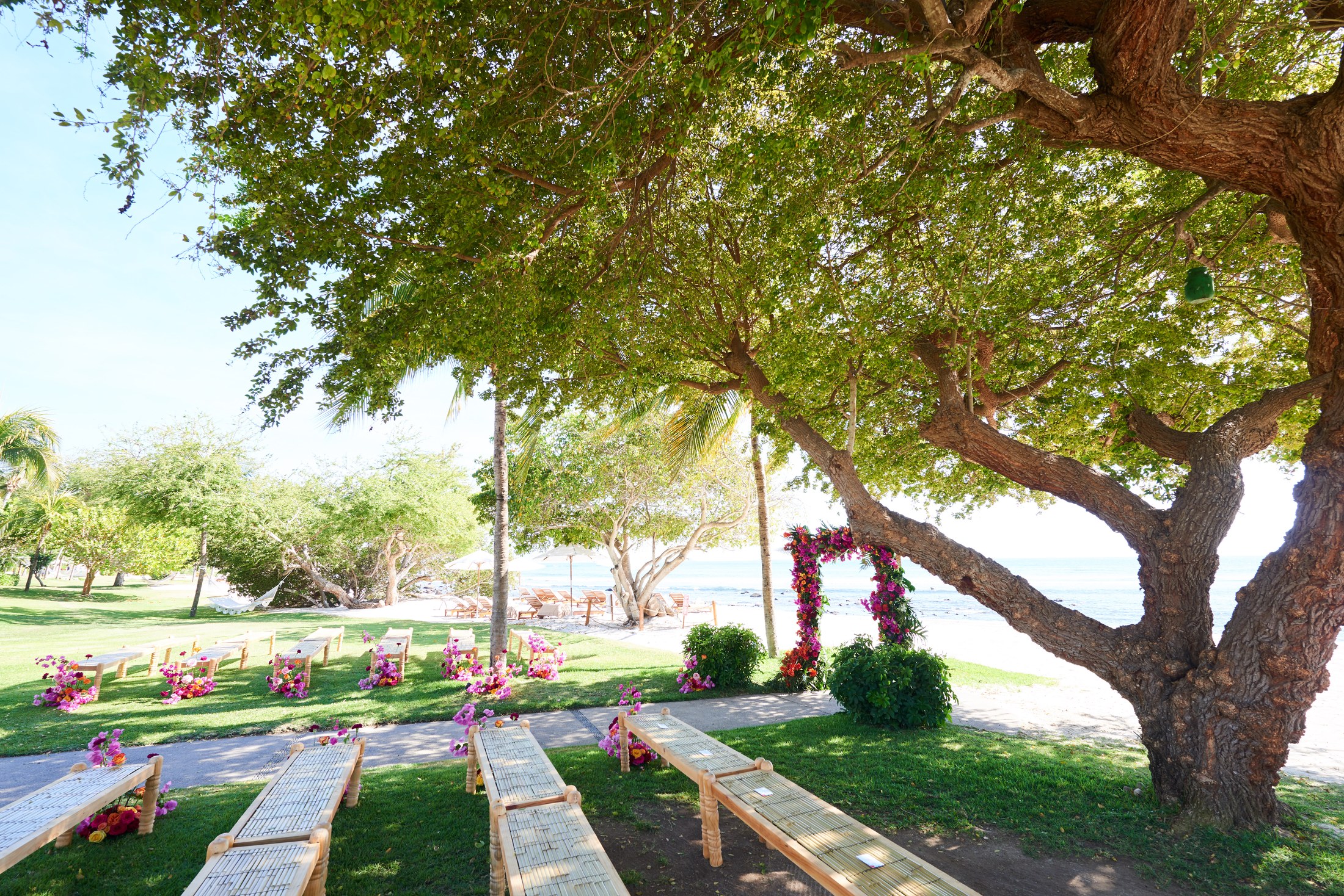 Preparativos antes de una boda LGBTQ+ en el St. Regis Punta Mita — Michelle & Marina — foto 82