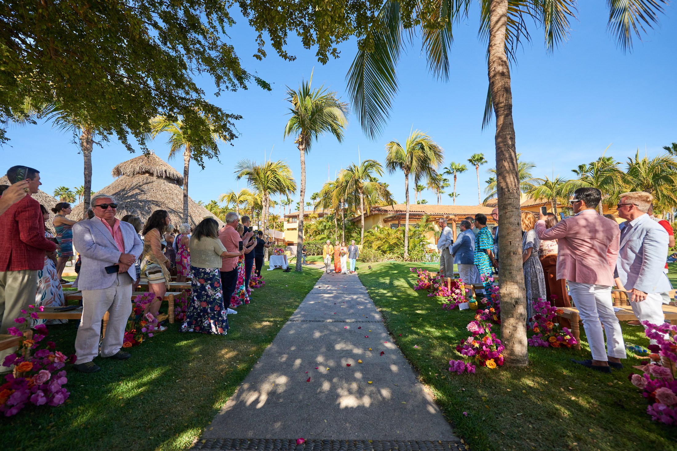 Ceremonia de boda entre mujeres en la playa del St. Regis Punta Mita — Michelle & Marina — foto 59
