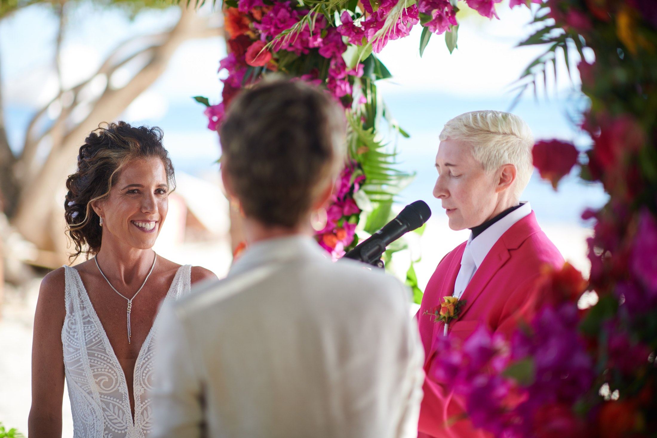 Ceremonia de boda entre mujeres en la playa del St. Regis Punta Mita — Michelle & Marina — foto 69