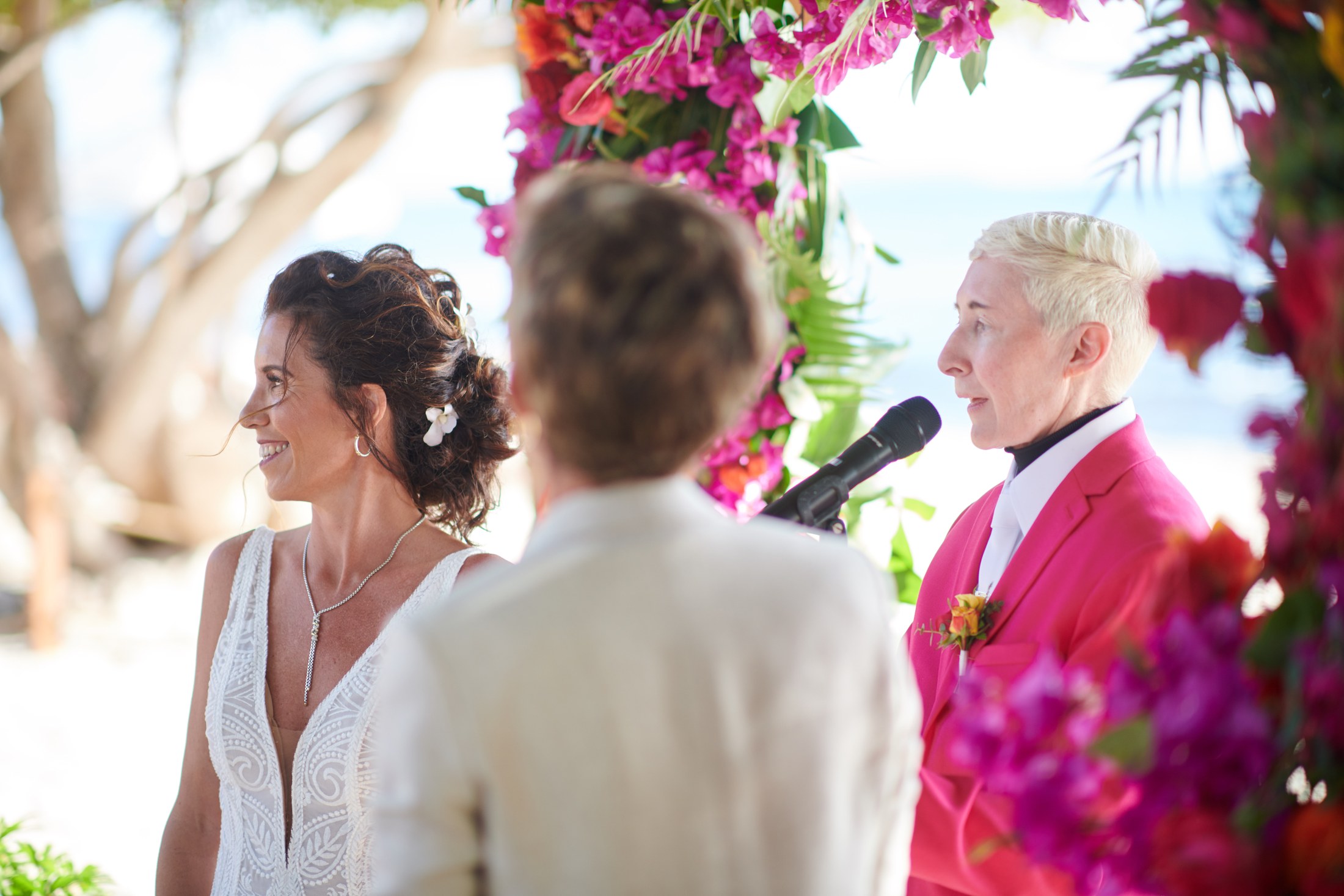 Ceremonia de boda entre mujeres en la playa del St. Regis Punta Mita — Michelle & Marina — foto 70