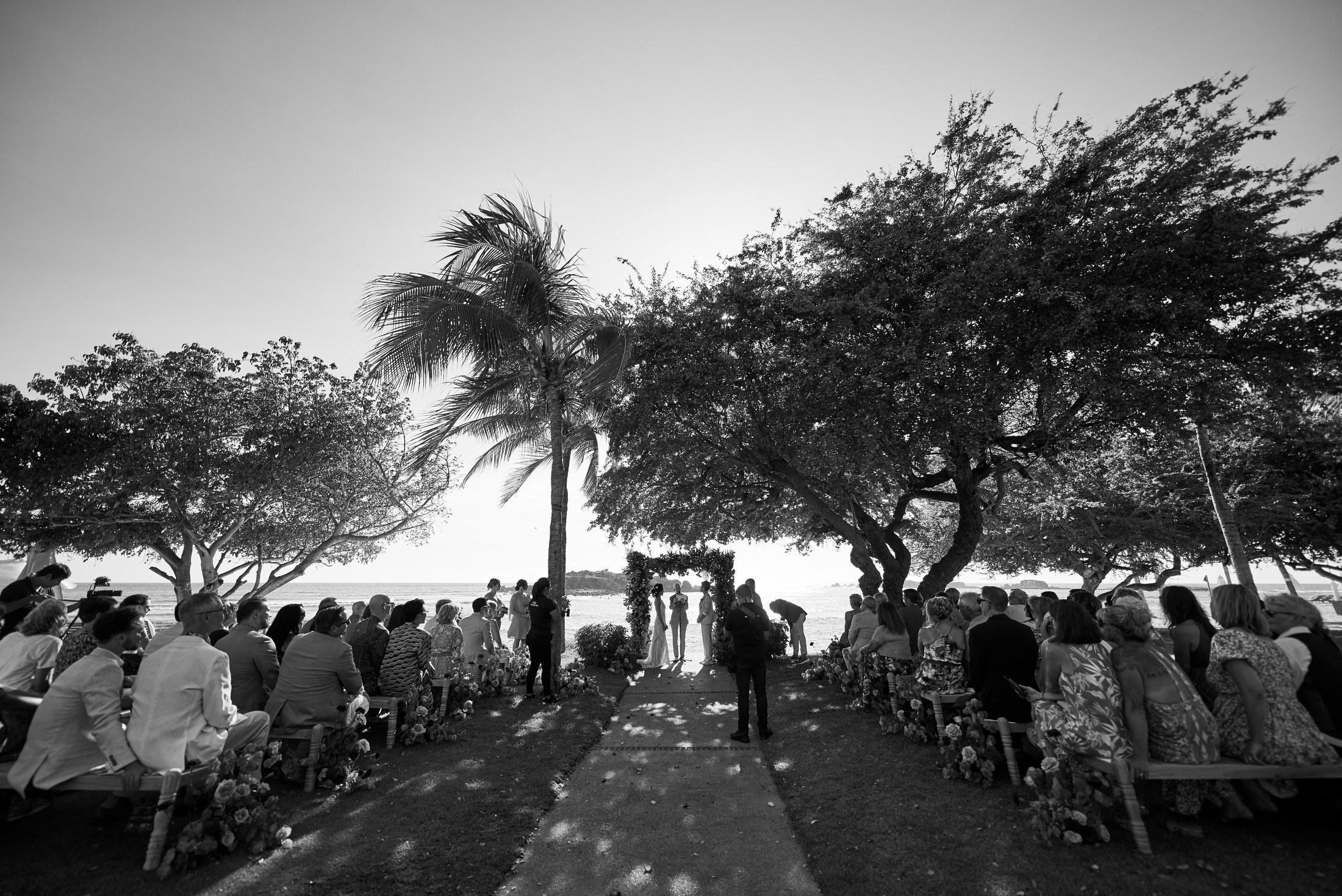 Ceremonia de boda entre mujeres en la playa del St. Regis Punta Mita — Michelle & Marina — foto 85