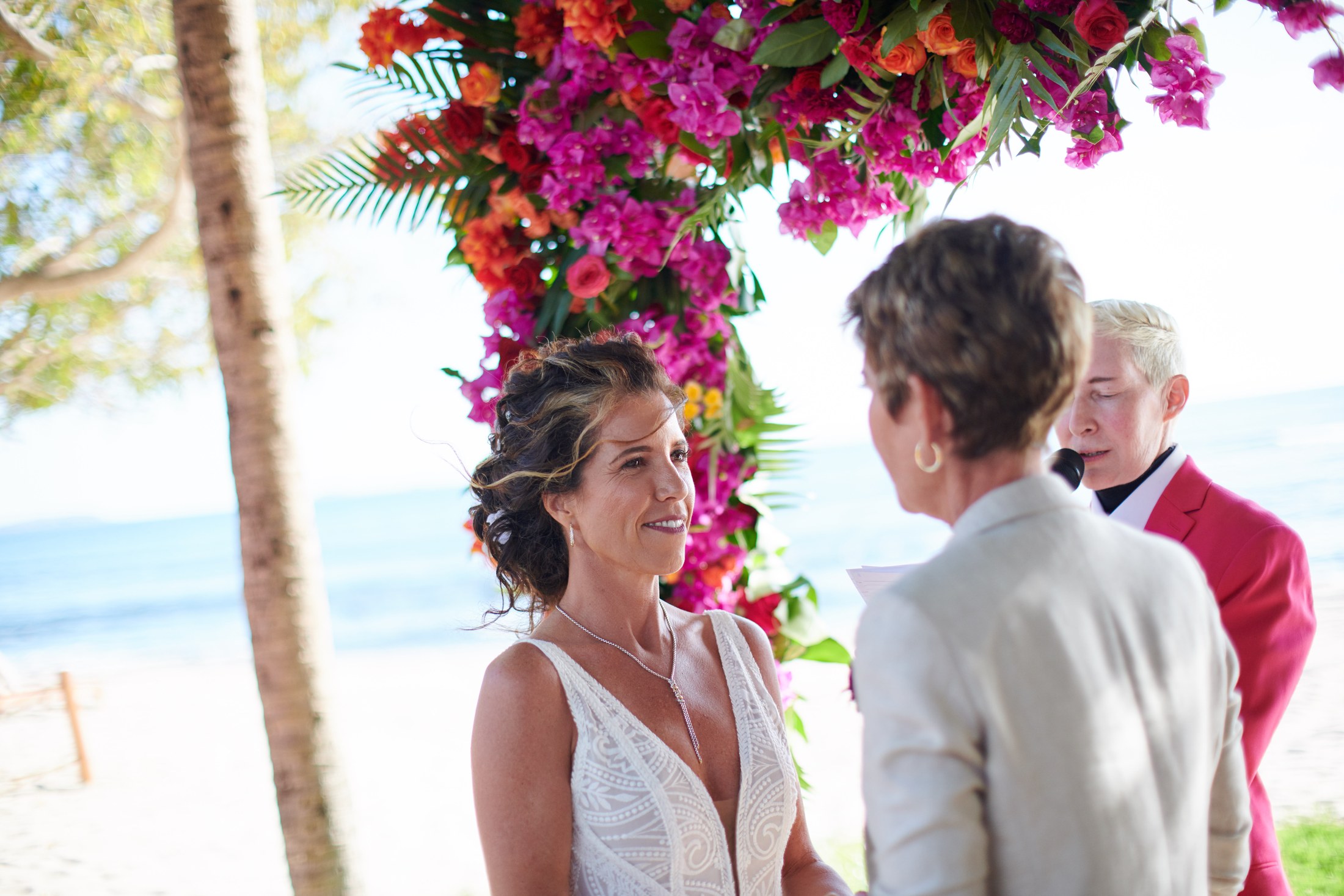 Ceremonia de boda entre mujeres en la playa del St. Regis Punta Mita — Michelle & Marina — foto 88