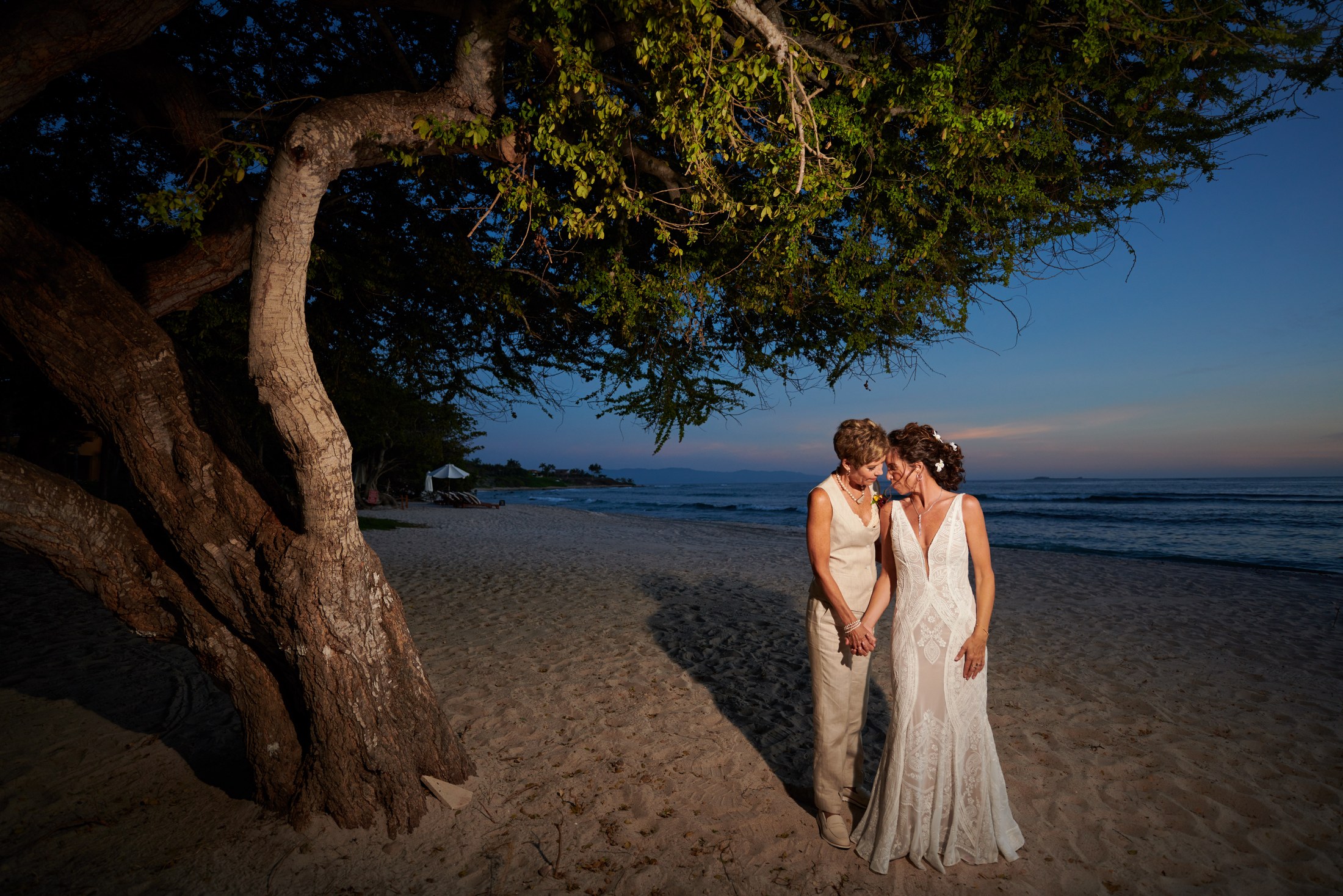 Ceremonia de boda entre mujeres en la playa del St. Regis Punta Mita — Michelle & Marina — foto 211