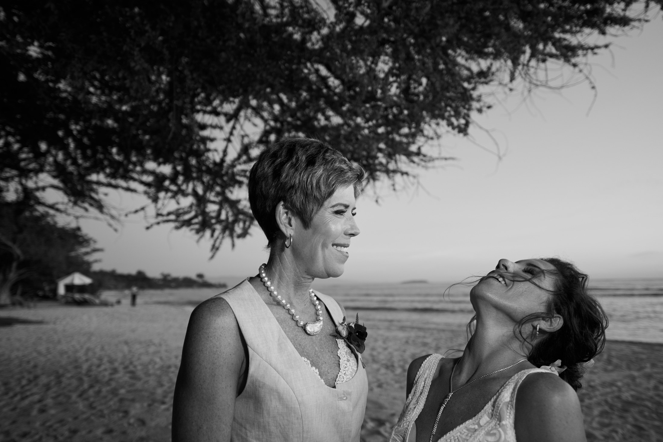 Ceremonia de boda entre mujeres en la playa del St. Regis Punta Mita — Michelle & Marina — foto 214