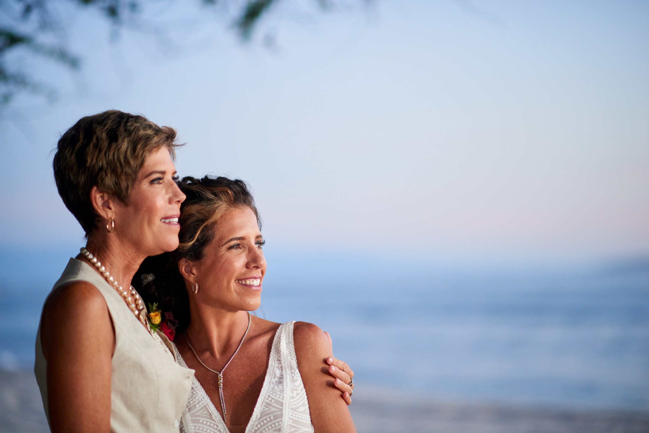Fiesta de boda LGBTQ+ en el Astor Ballroom, St. Regis Punta Mita — Michelle & Marina — foto 1