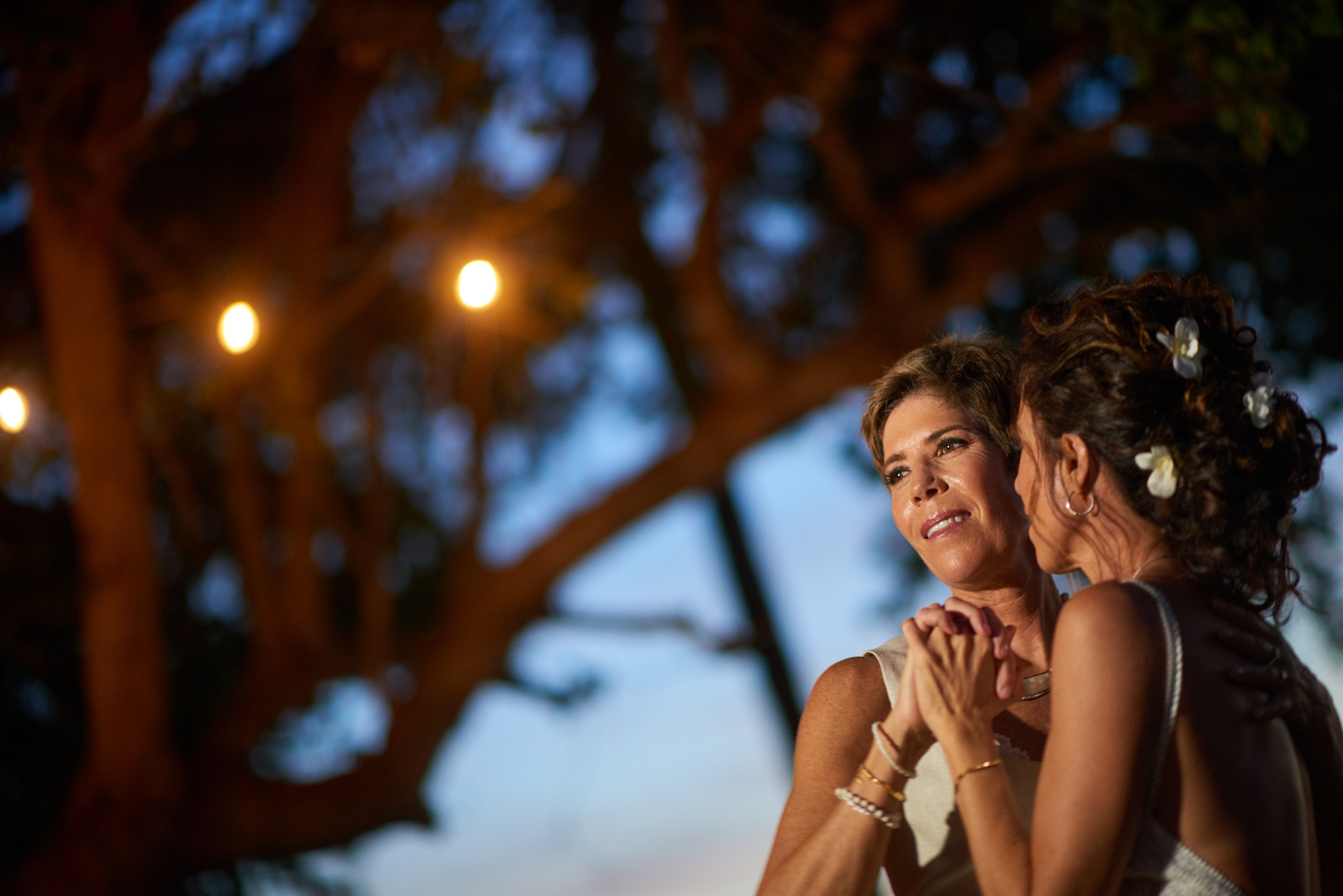 Fiesta de boda LGBTQ+ en el Astor Ballroom, St. Regis Punta Mita — Michelle & Marina — foto 14