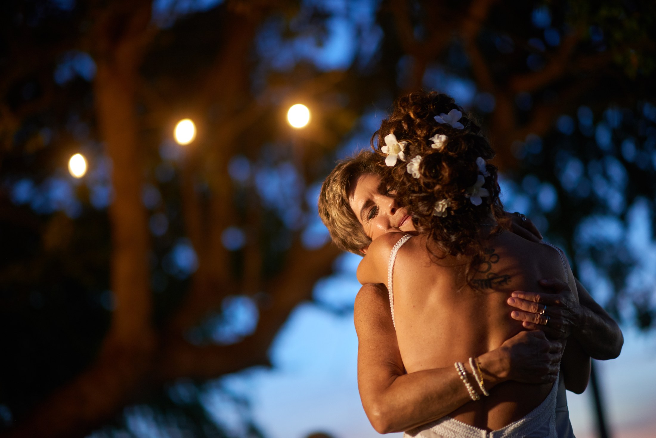 Fiesta de boda LGBTQ+ en el Astor Ballroom, St. Regis Punta Mita — Michelle & Marina — foto 17