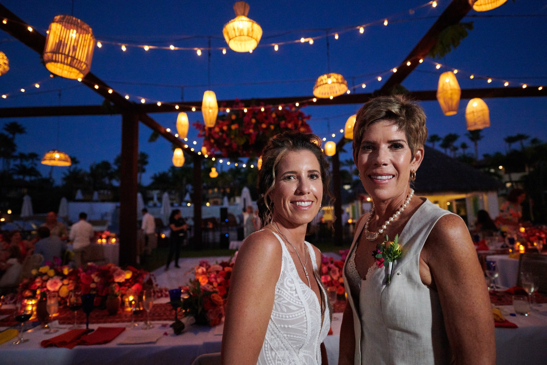 Fiesta de boda LGBTQ+ en el Astor Ballroom, St. Regis Punta Mita — Michelle & Marina — foto 21
