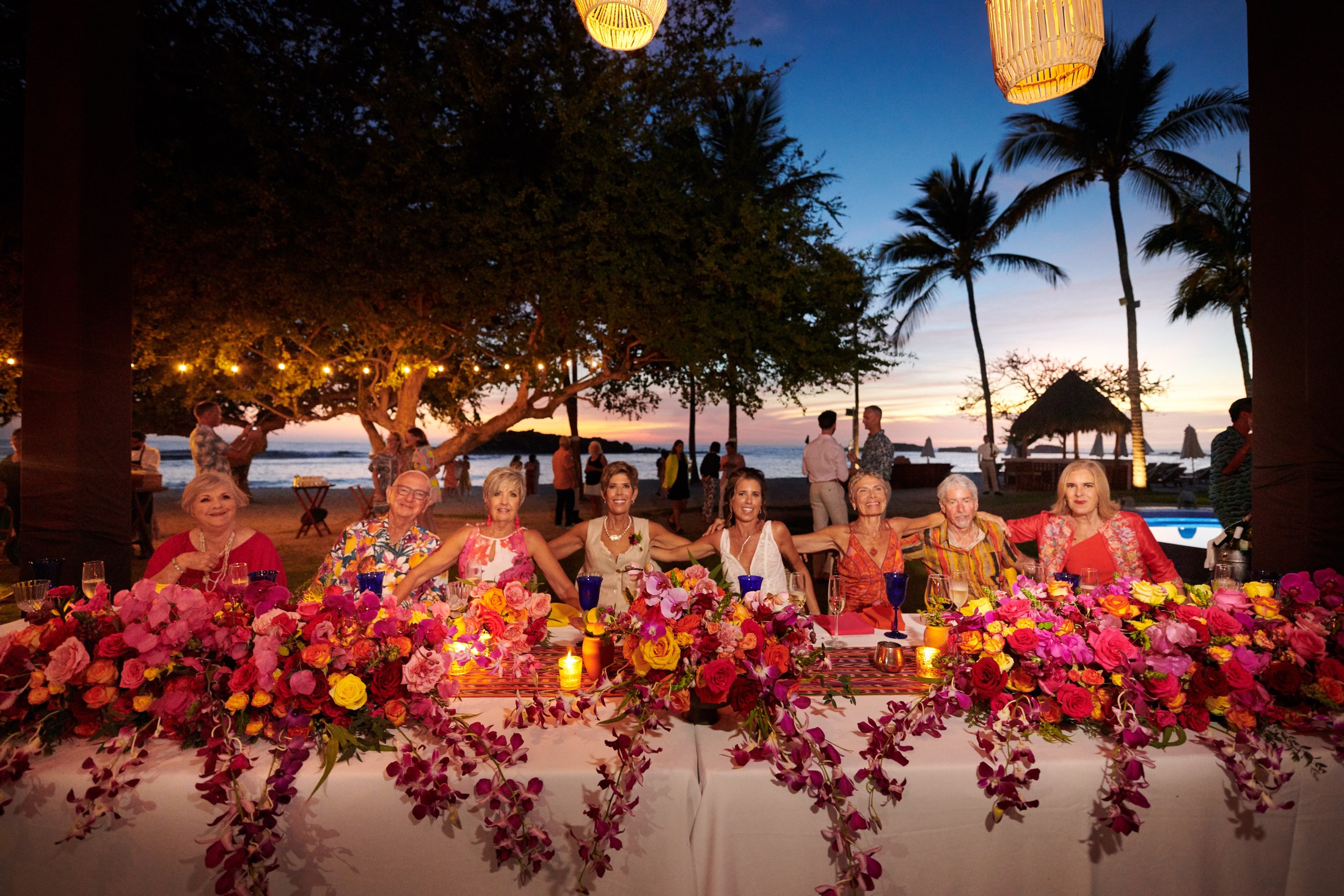 Fiesta de boda LGBTQ+ en el Astor Ballroom, St. Regis Punta Mita — Michelle & Marina — foto 23