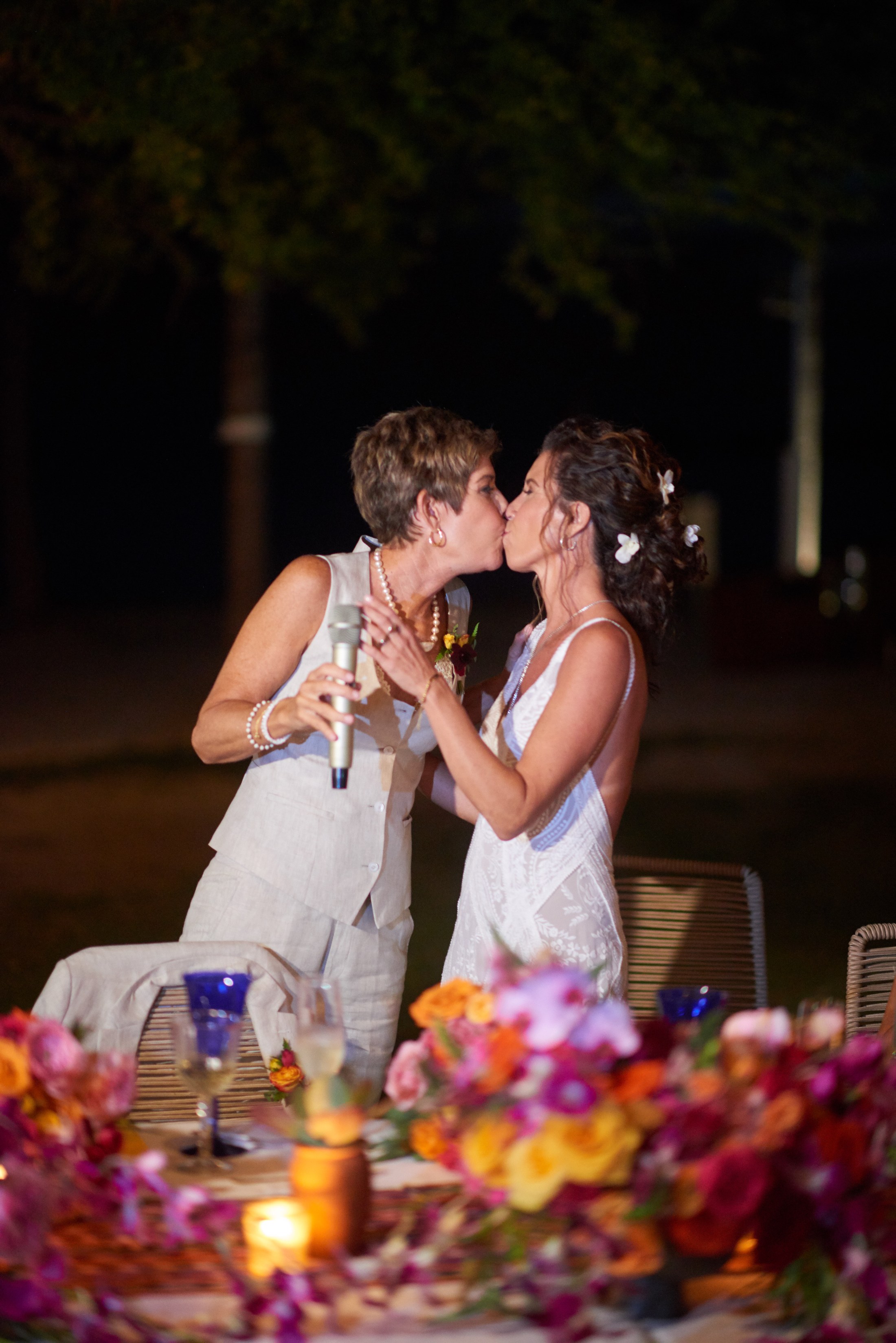 Fiesta de boda LGBTQ+ en el Astor Ballroom, St. Regis Punta Mita — Michelle & Marina — foto 55