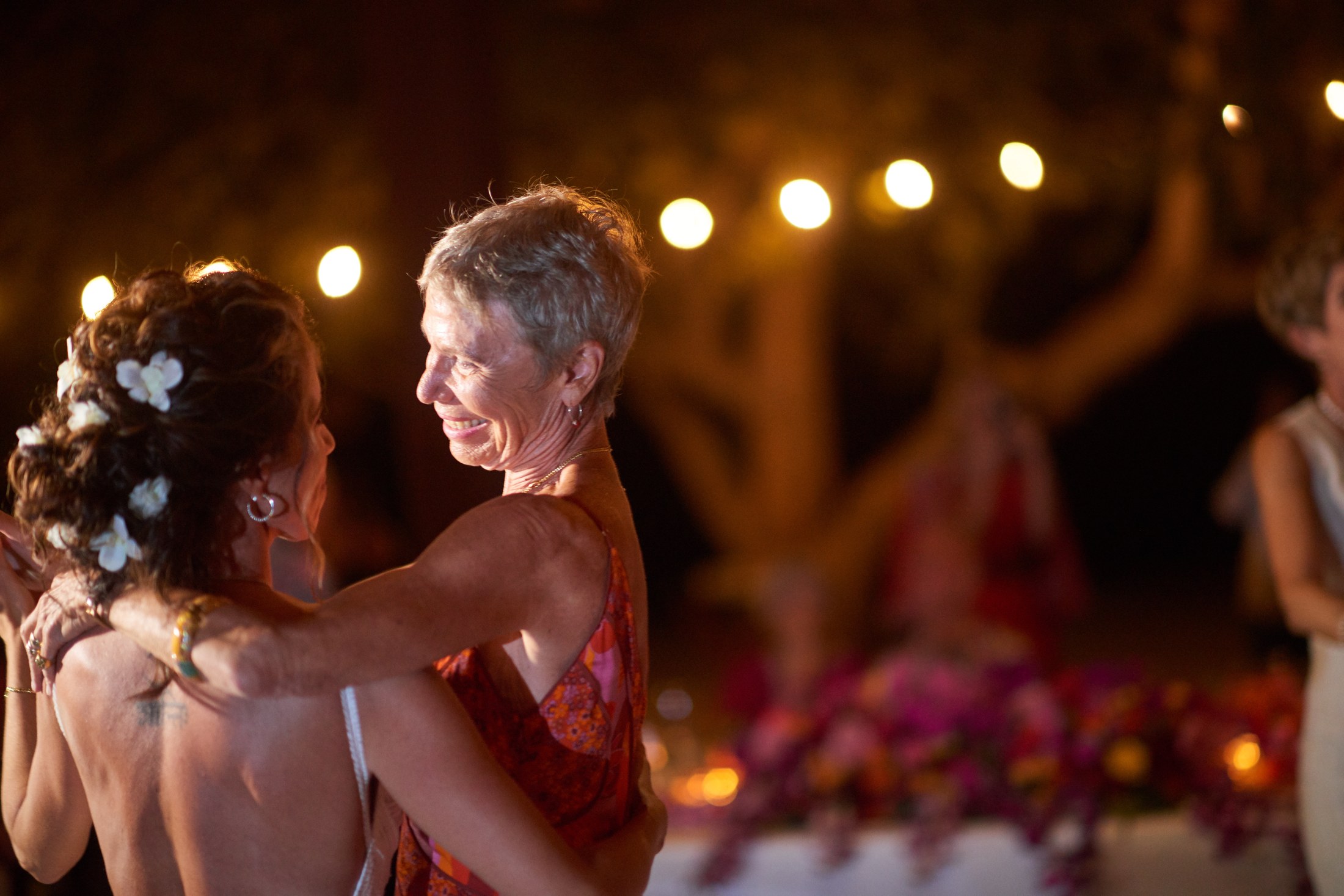 Fiesta de boda LGBTQ+ en el Astor Ballroom, St. Regis Punta Mita — Michelle & Marina — foto 78