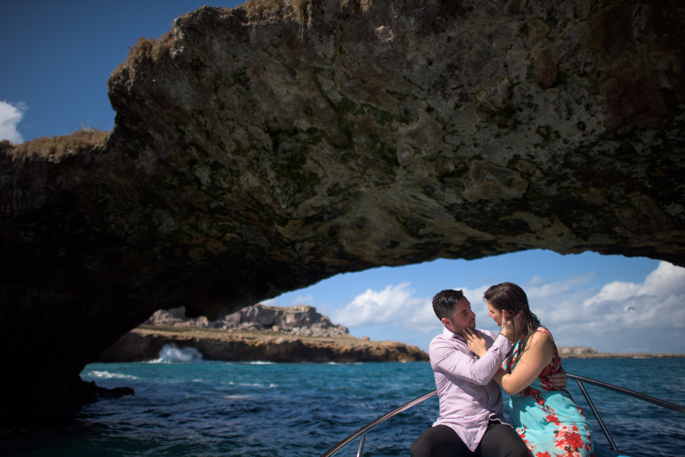 Propuesta de matrimonio sorpresa en barco en las Islas Marietas