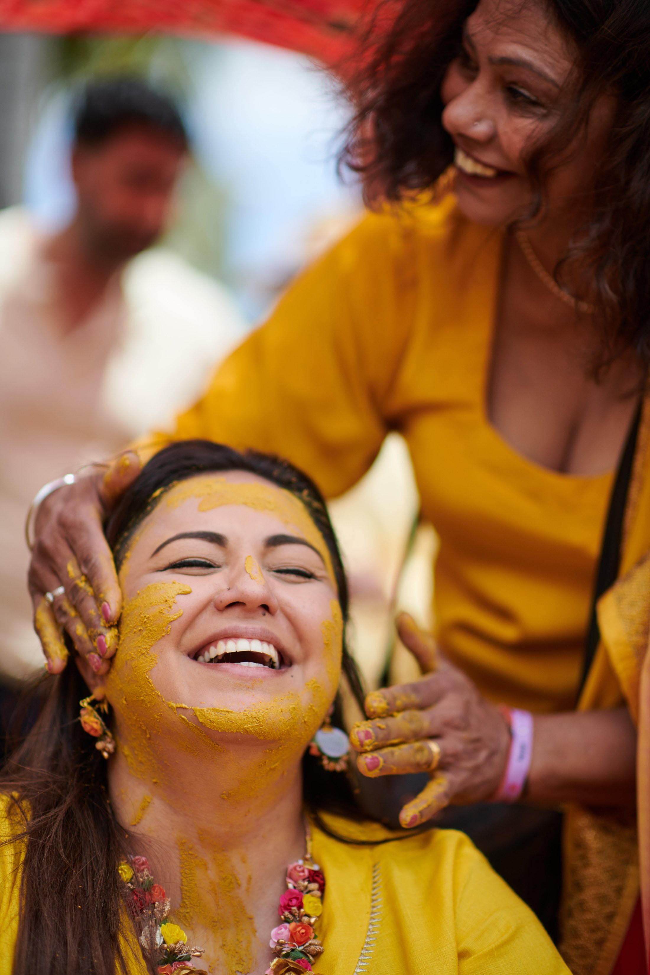 Ceremonia de haldi en la playa, Puerto Vallarta — Raj & Jocelyn — photo 21