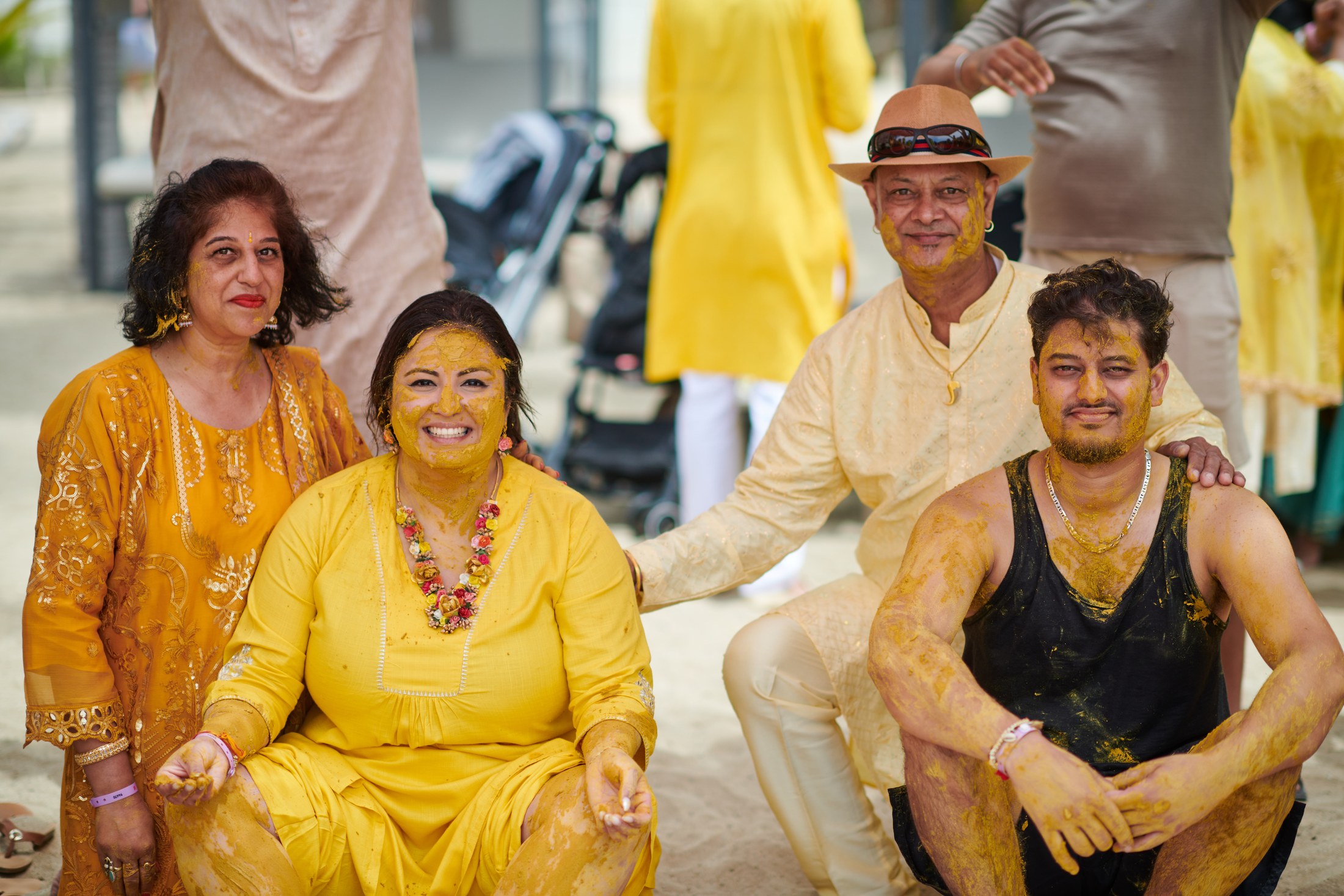 Ceremonia de haldi en la playa, Puerto Vallarta — Raj & Jocelyn — photo 50