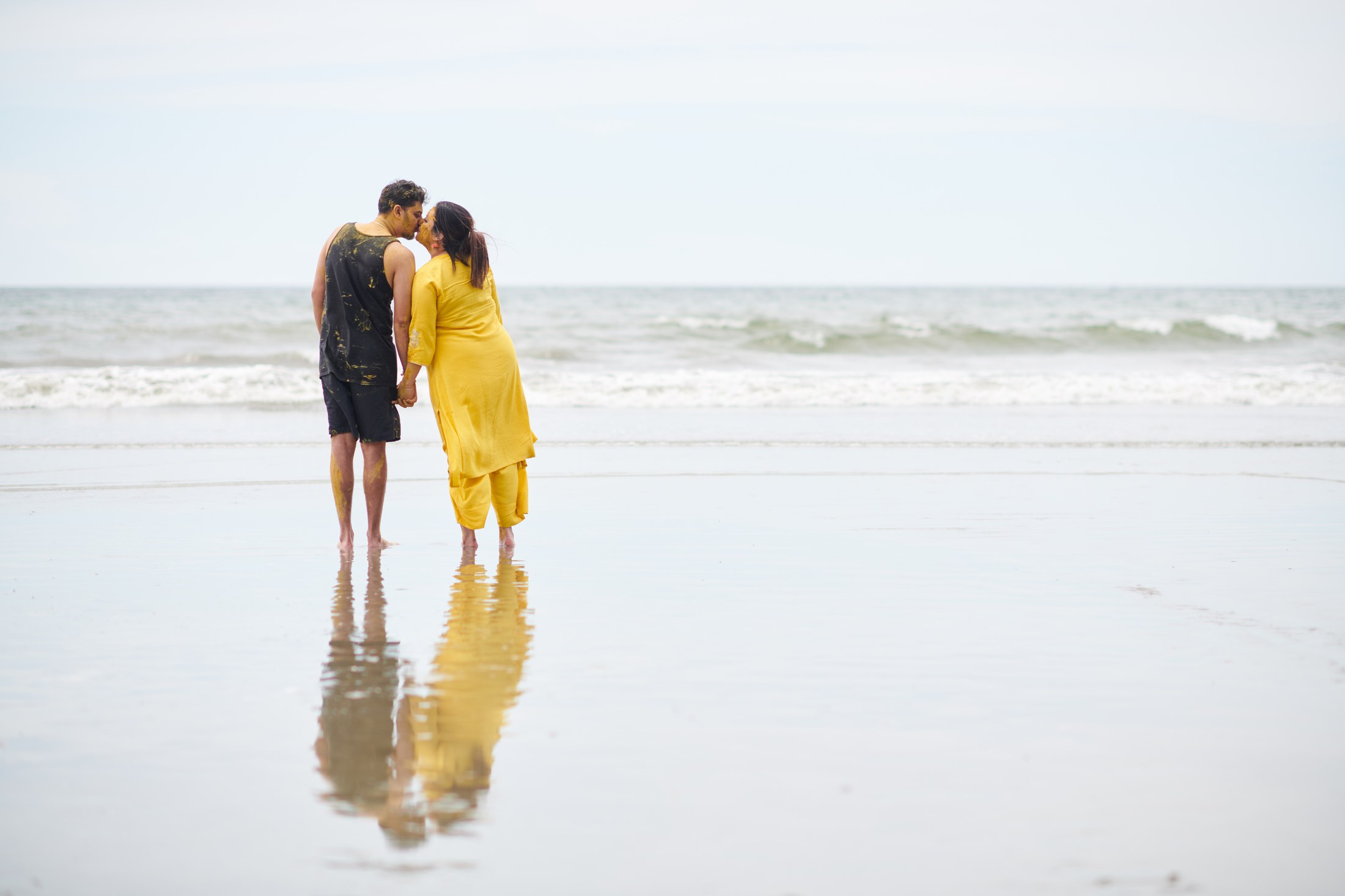 Ceremonia de haldi en la playa, Puerto Vallarta — Raj & Jocelyn — photo 61