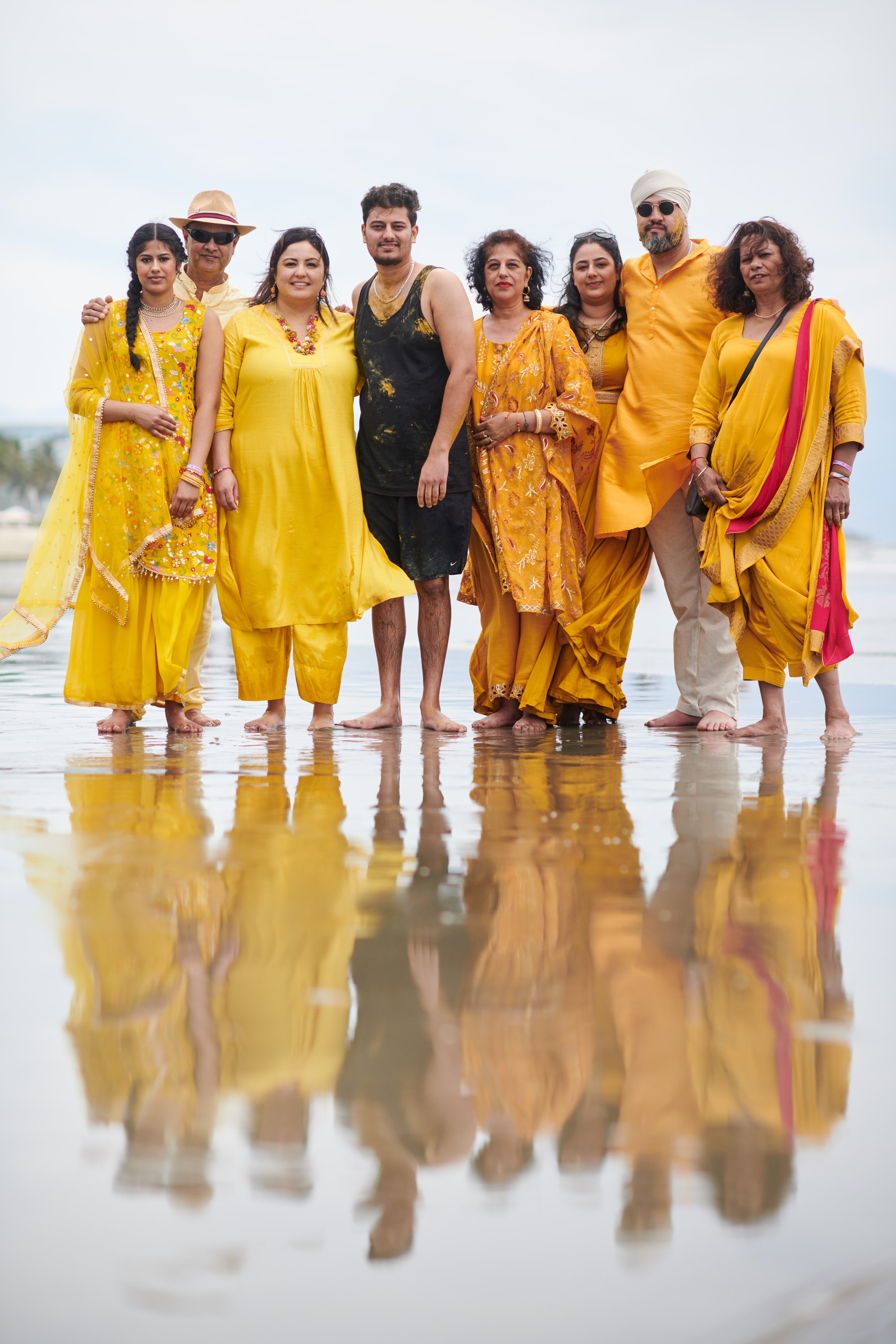 Ceremonia de haldi en la playa, Puerto Vallarta — Raj & Jocelyn — photo 66