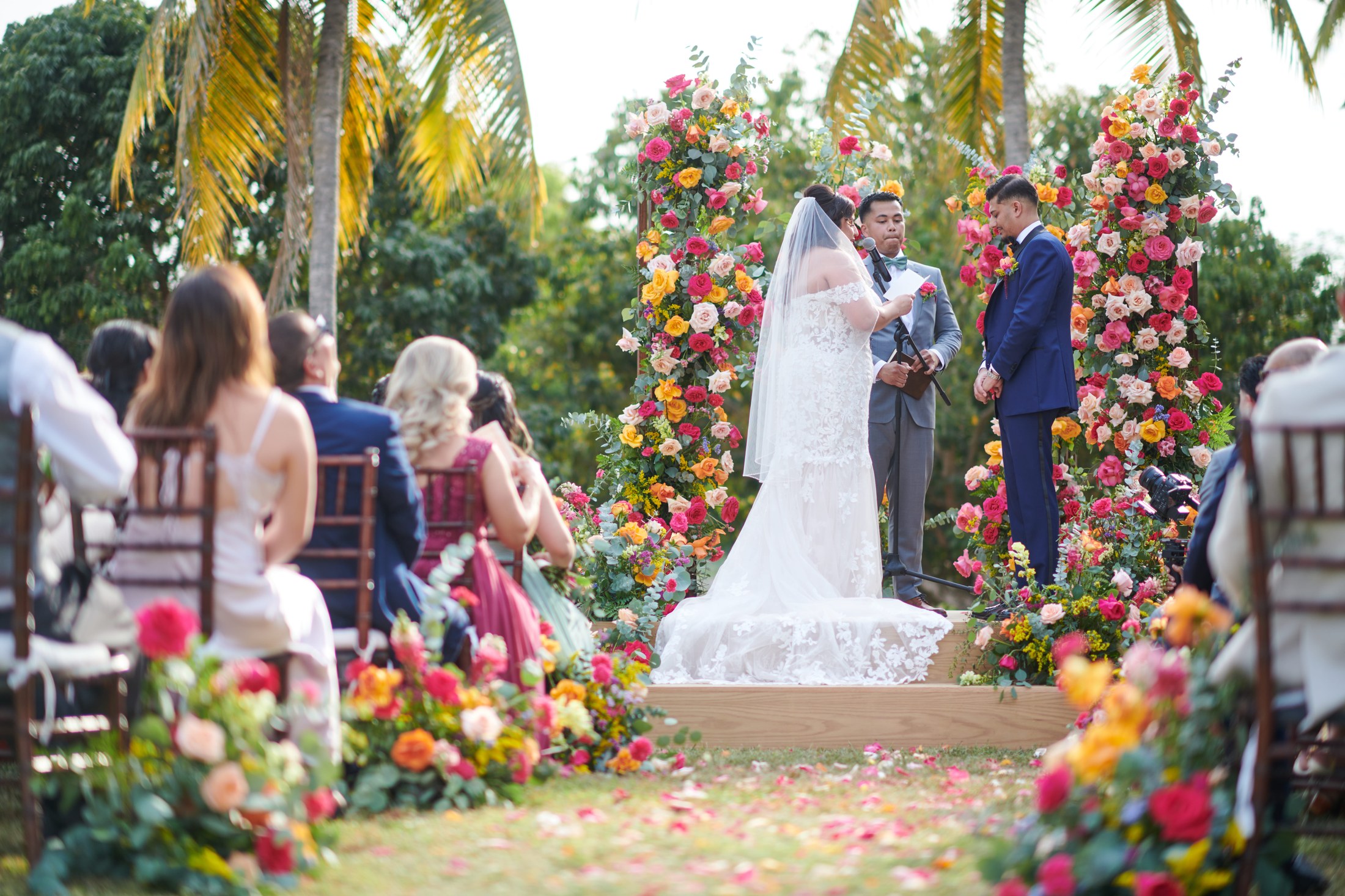 Boda india y mexicana en la destilería de agave Finca 18, Las Juntas, Puerto Vallarta — Raj & Jocelyn — photo 33